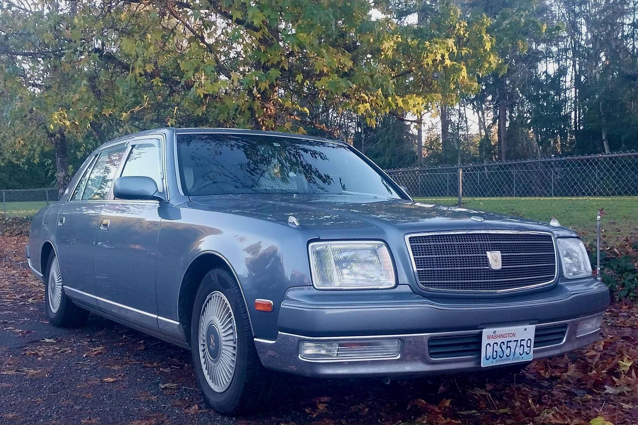Lê Duyên 1998 Toyota Century VIN: GZG500002934 for Sale - Cars & Bids