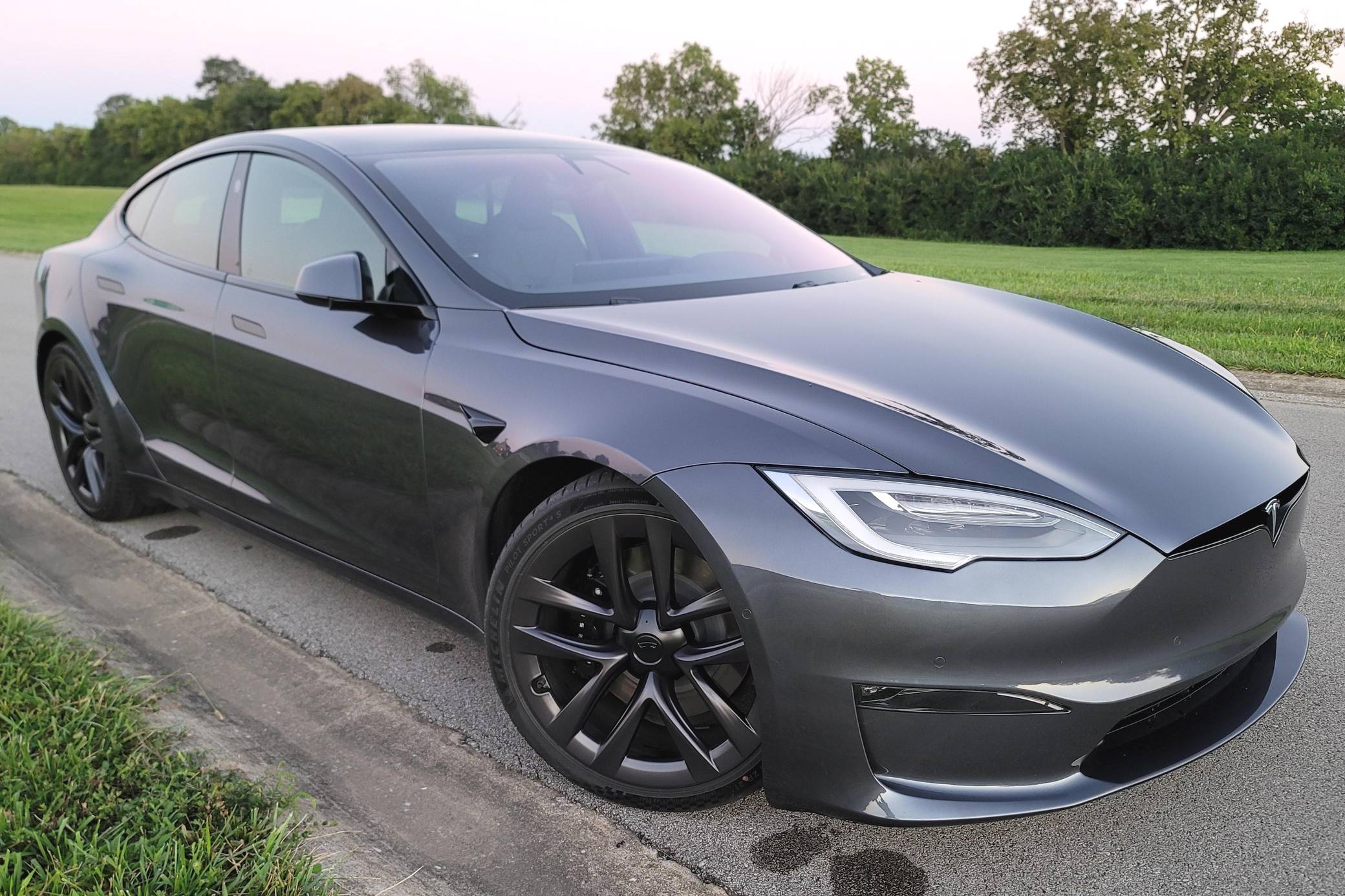 2021 Tesla Model S Specs, Price, MPG & Reviews