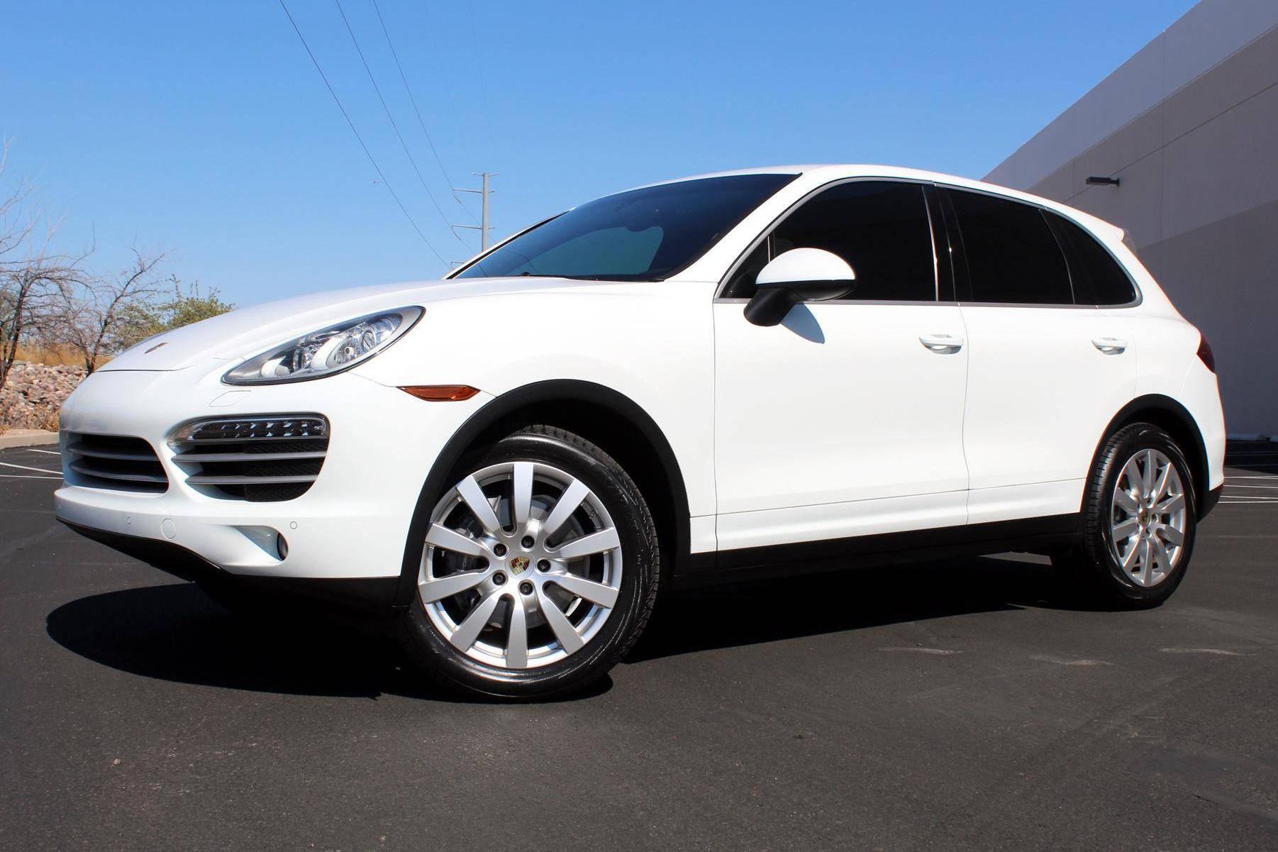 2014 Porsche Cayenne Platinum Edition