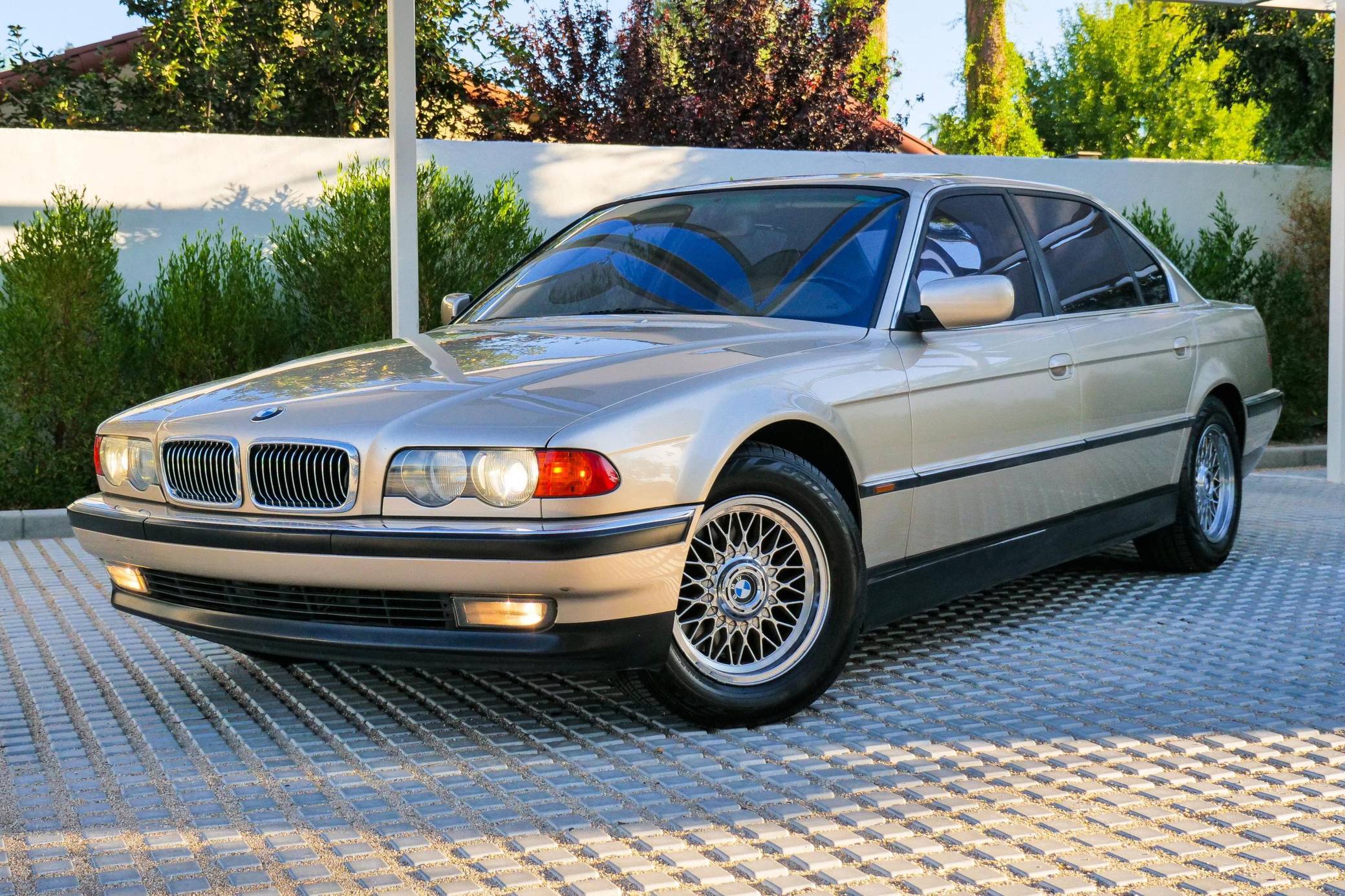 1999 BMW 740iL