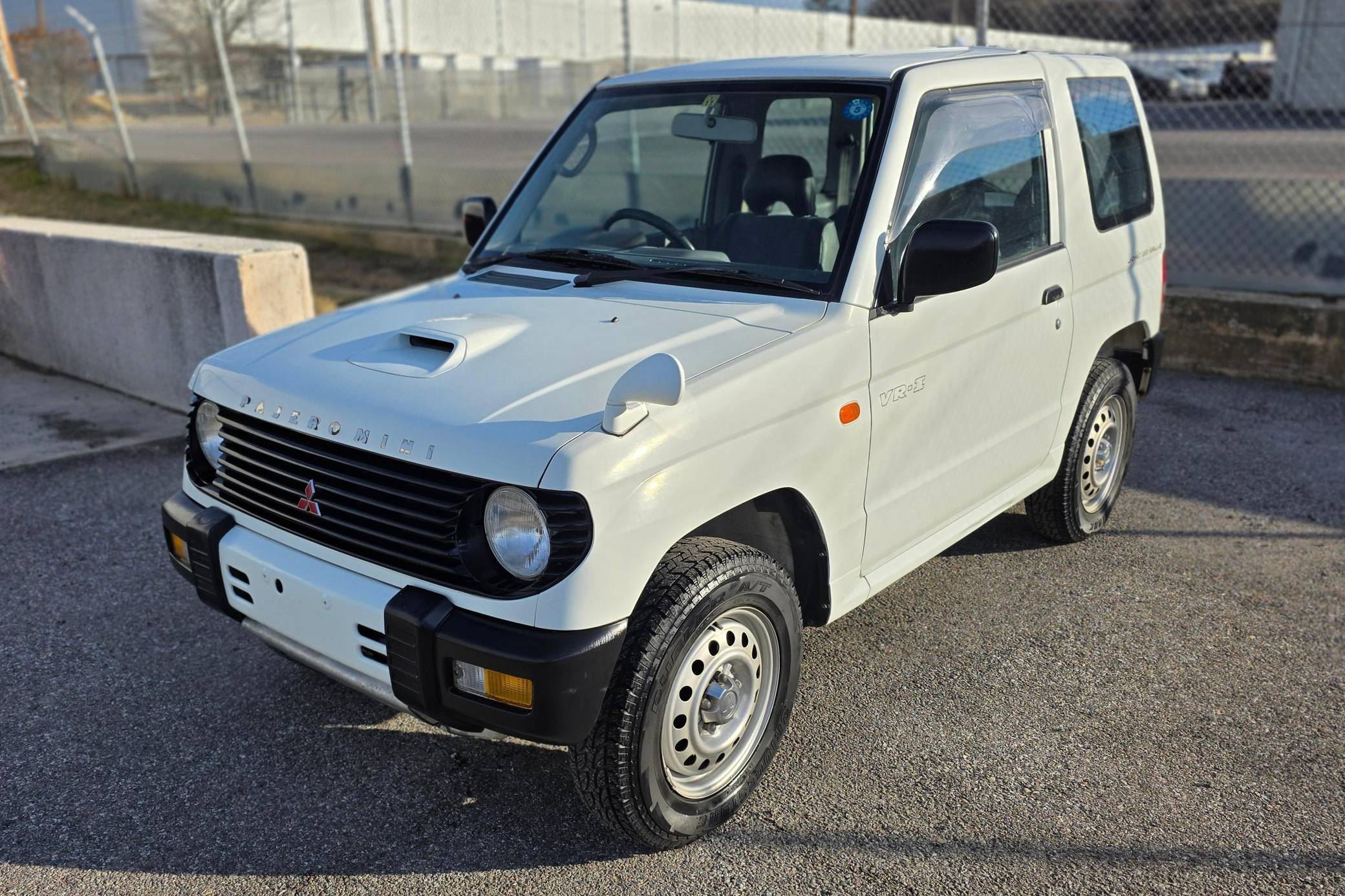 1997 Mitsubishi Pajero Mini VR-I 4x4 VIN: H56A5214363 for