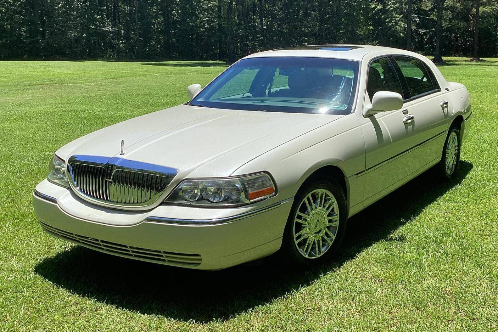 2006 Lincoln Town Car