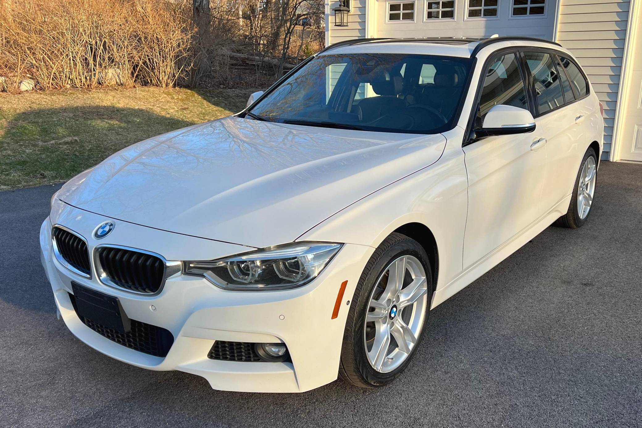 2017 BMW 330i xDrive Sports Wagon VIN: WBA8K3C53HK679247 for Sale ...