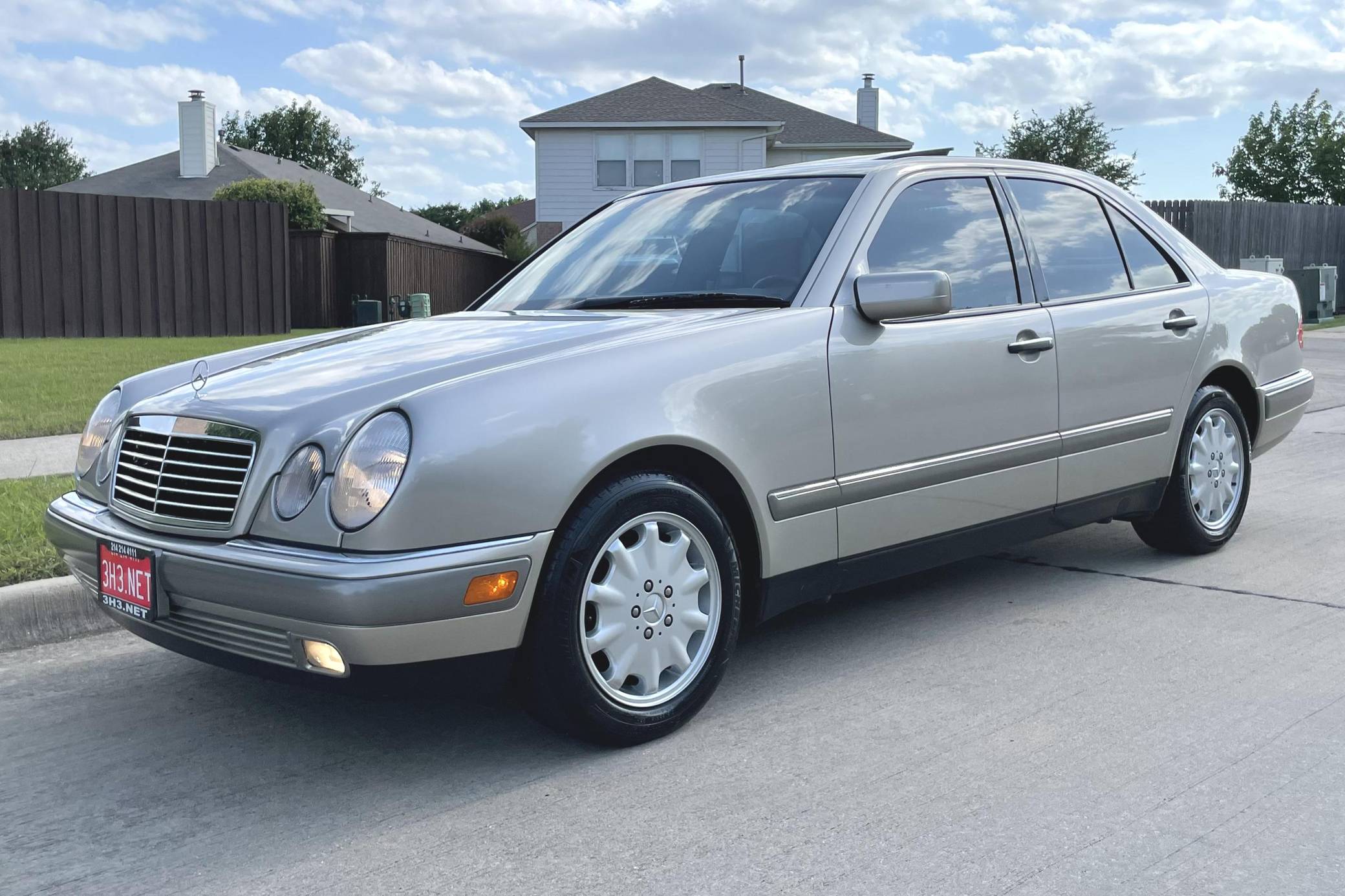 1997 Mercedes-Benz E320 Sedan