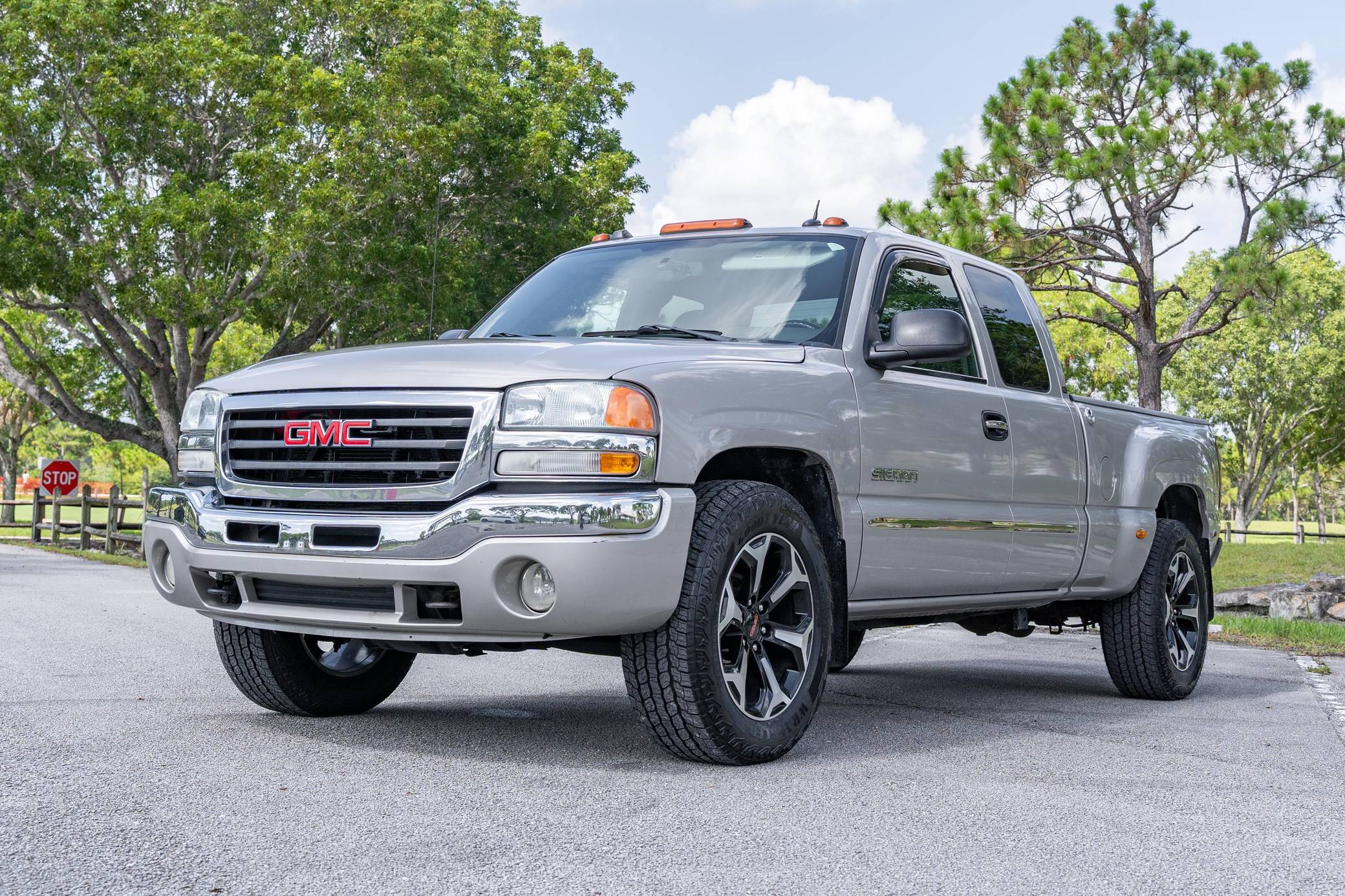 2004 GMC Sierra