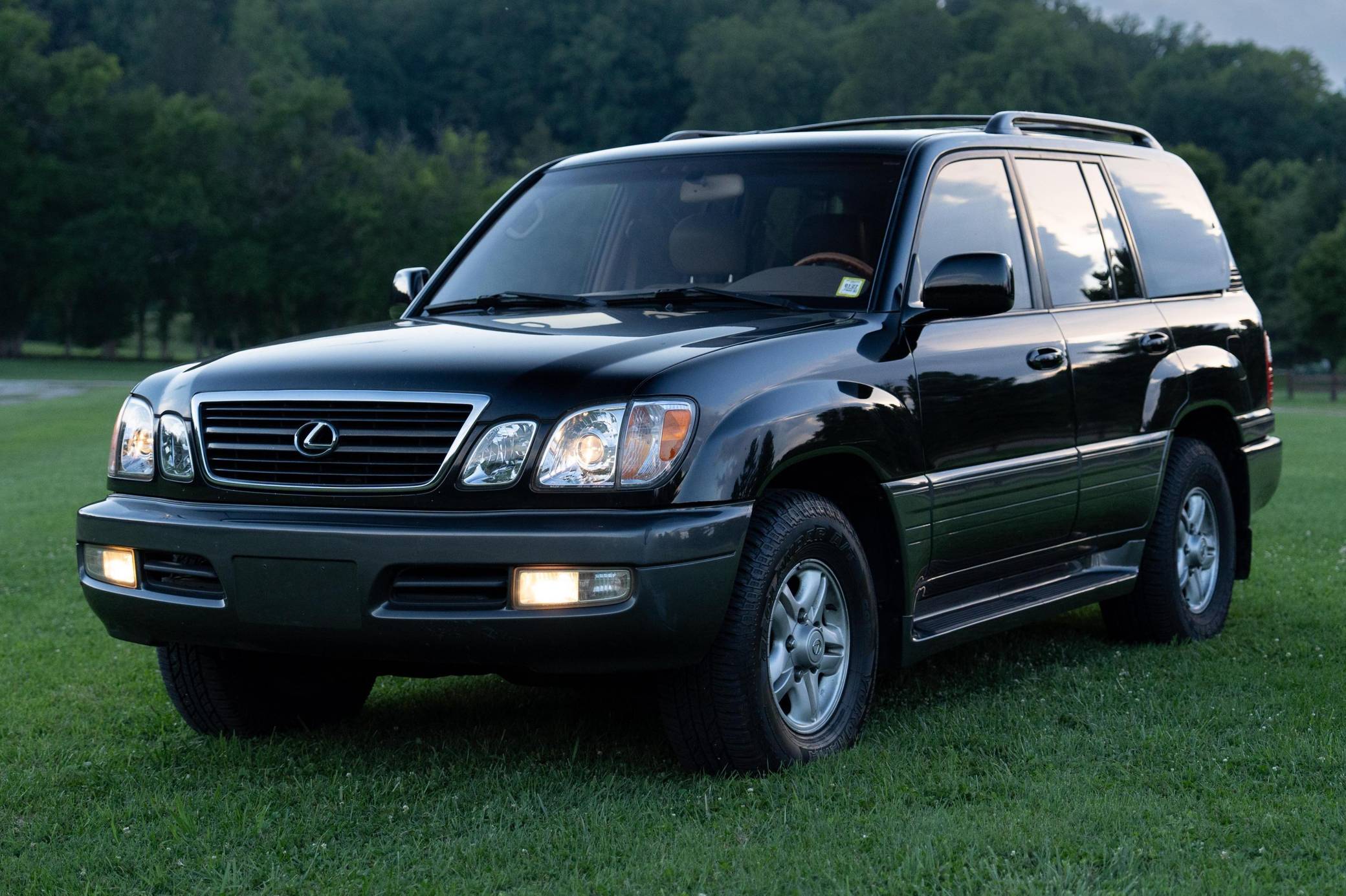 2000 Lexus LX