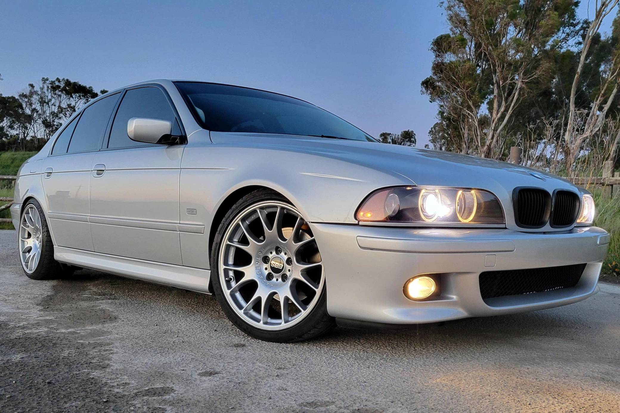 2001 BMW 540i Sedan