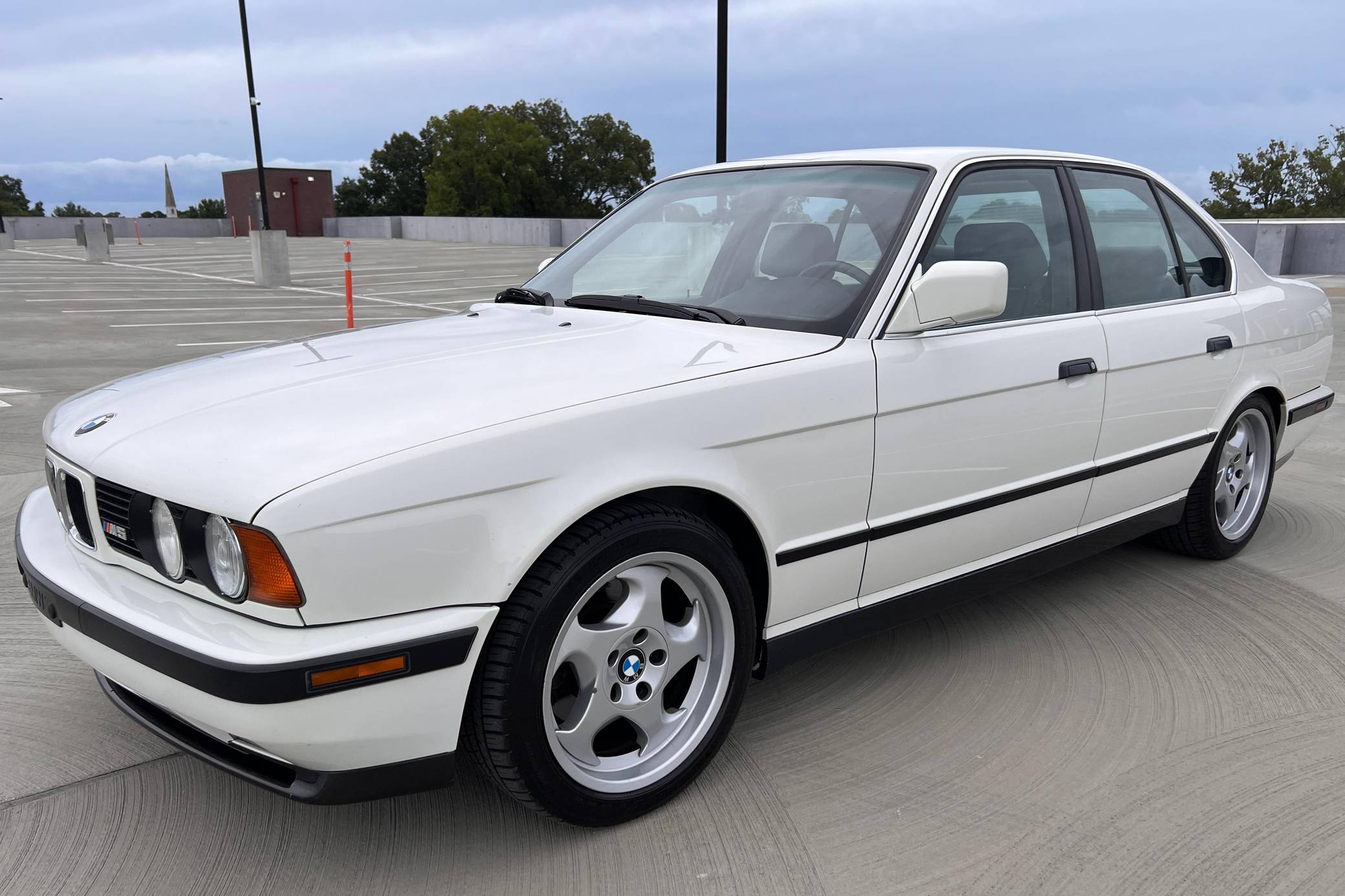 1991 BMW M5