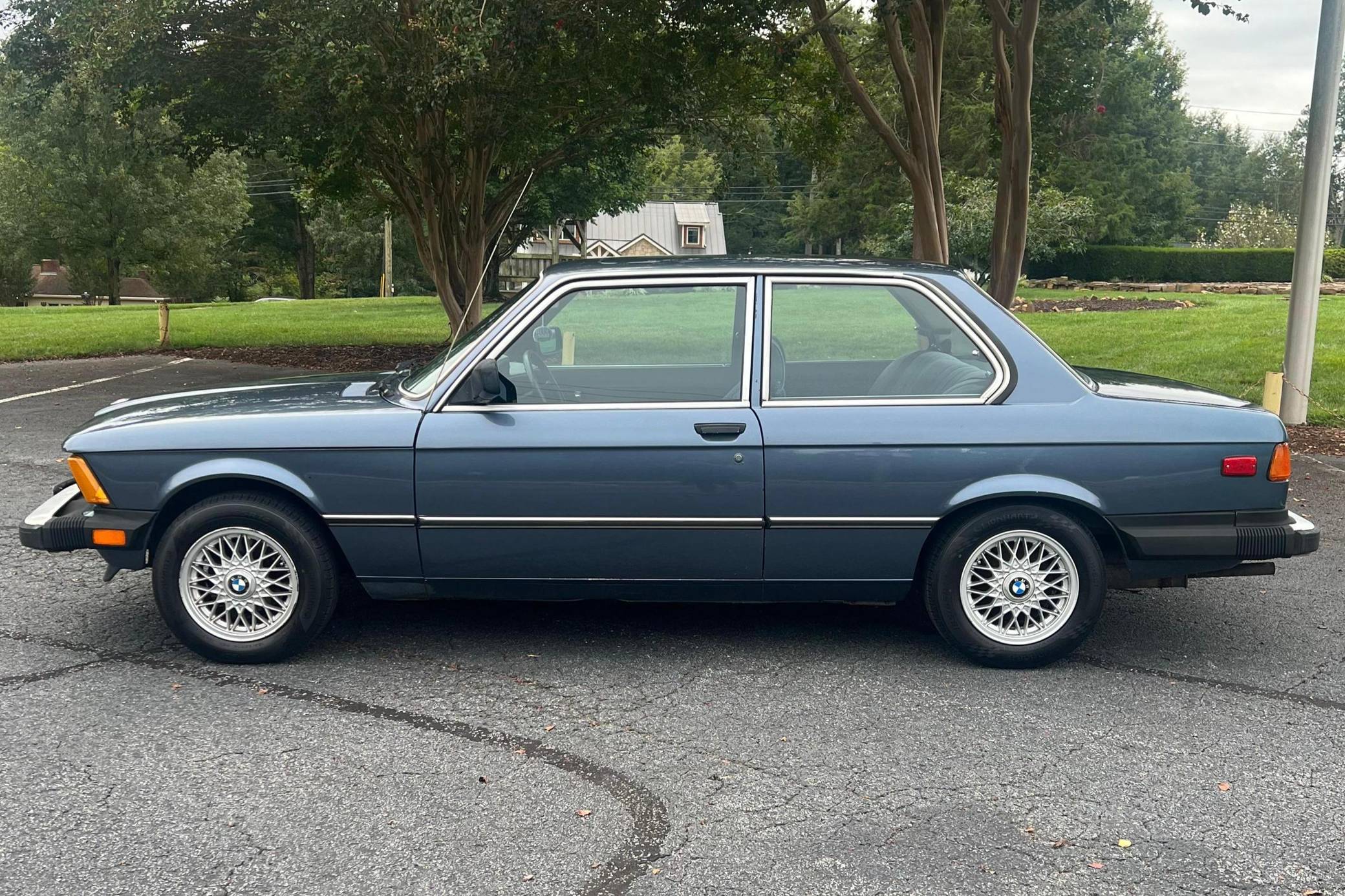 1983 BMW 320i