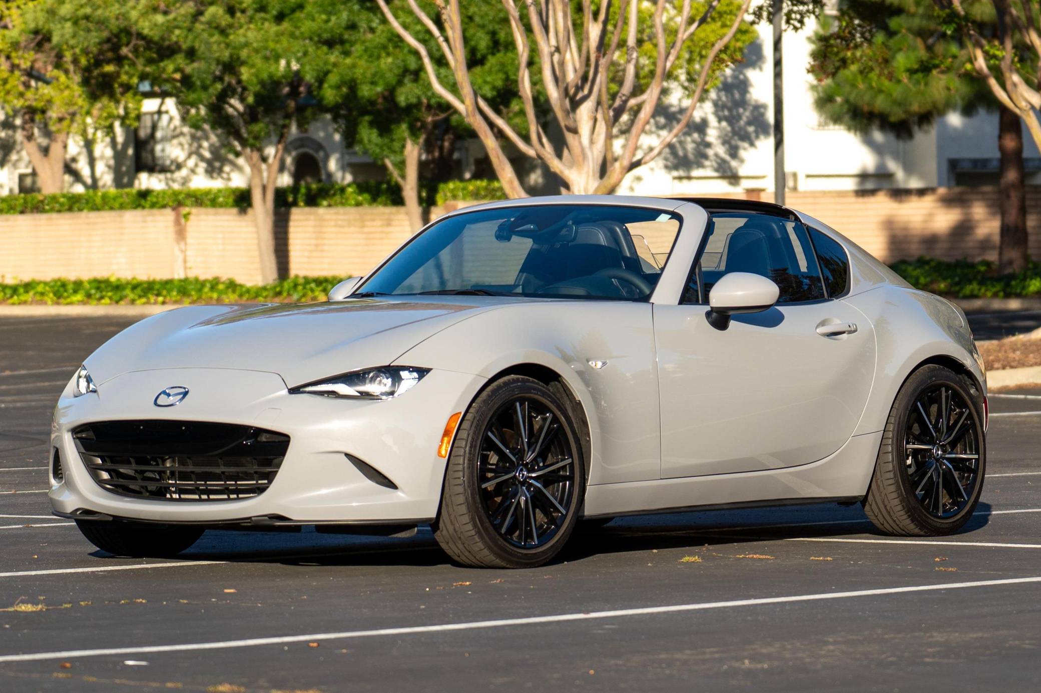 2025 Mazda MX-5 Miata RF Grand Touring VIN: JM1NDAM71S0655178 for