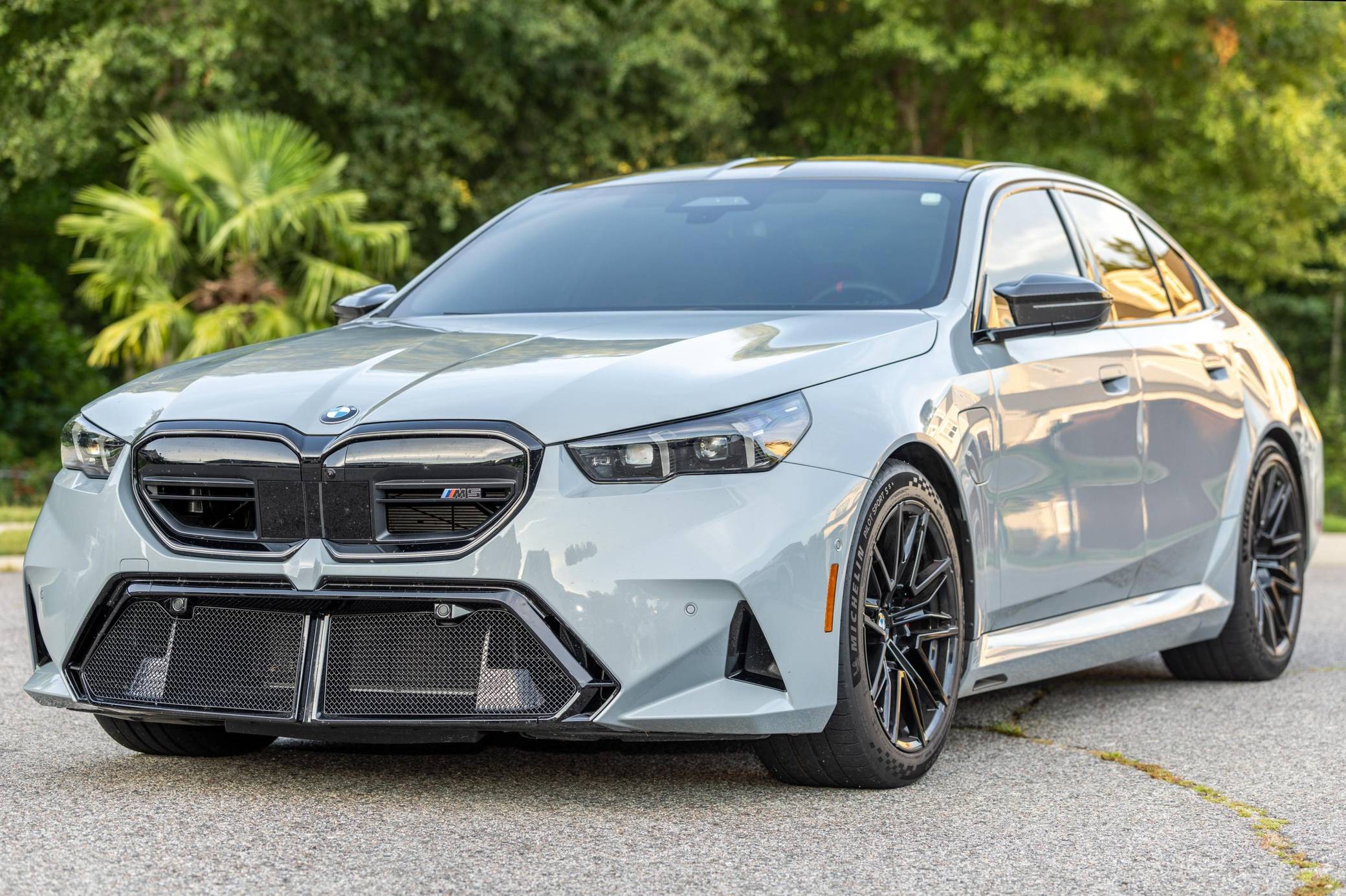 2026 BMW G9X M5