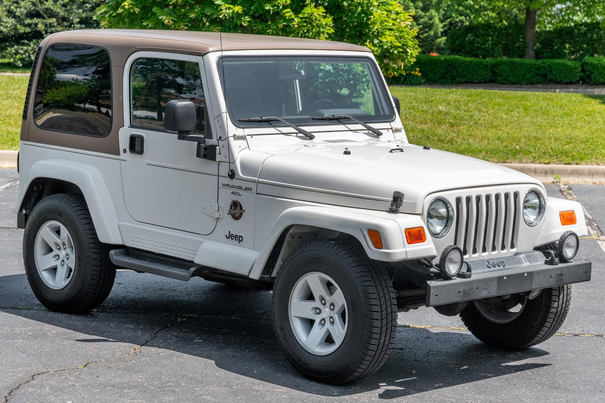2000 Jeep Wrangler Sahara 4x4 VIN: 1J4FA59S9YP800379 for Sale
