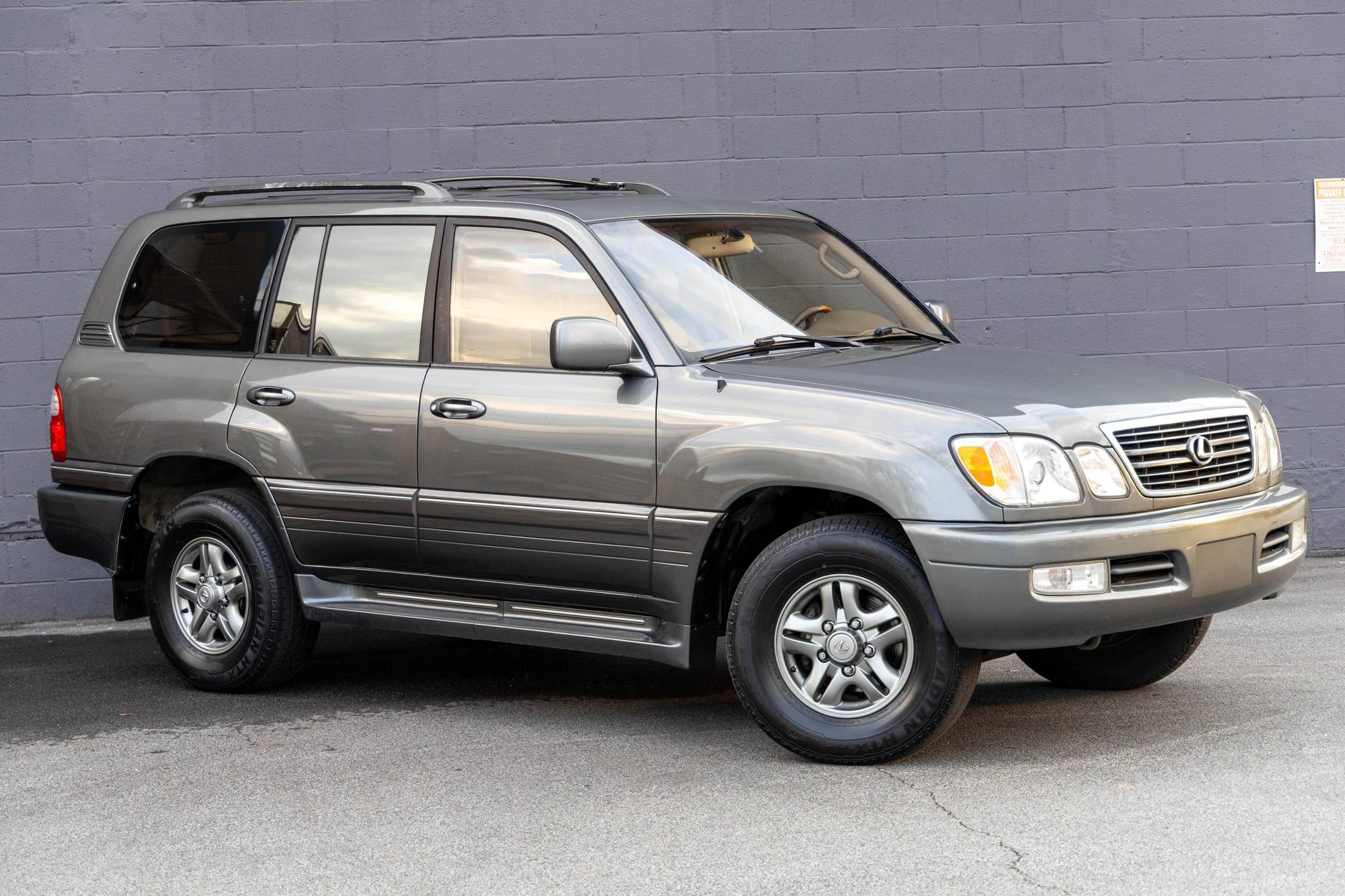 2002 Lexus LX 470 VIN: JTJHT00WX23522292 for Sale - Cars & Bids