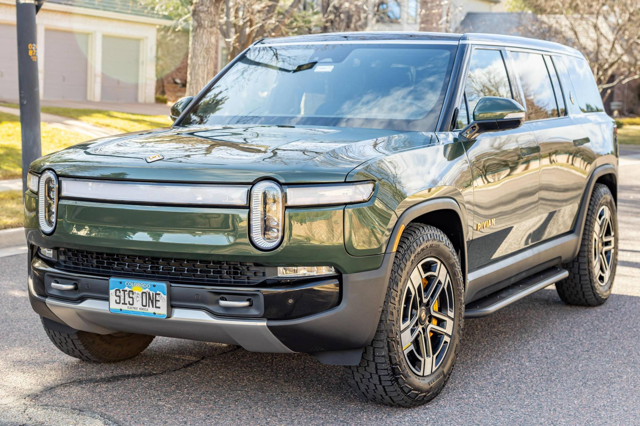 ピジョン ランフイリノン(2022年モデル) Pre-Owned 2022 Rivian R1S 
