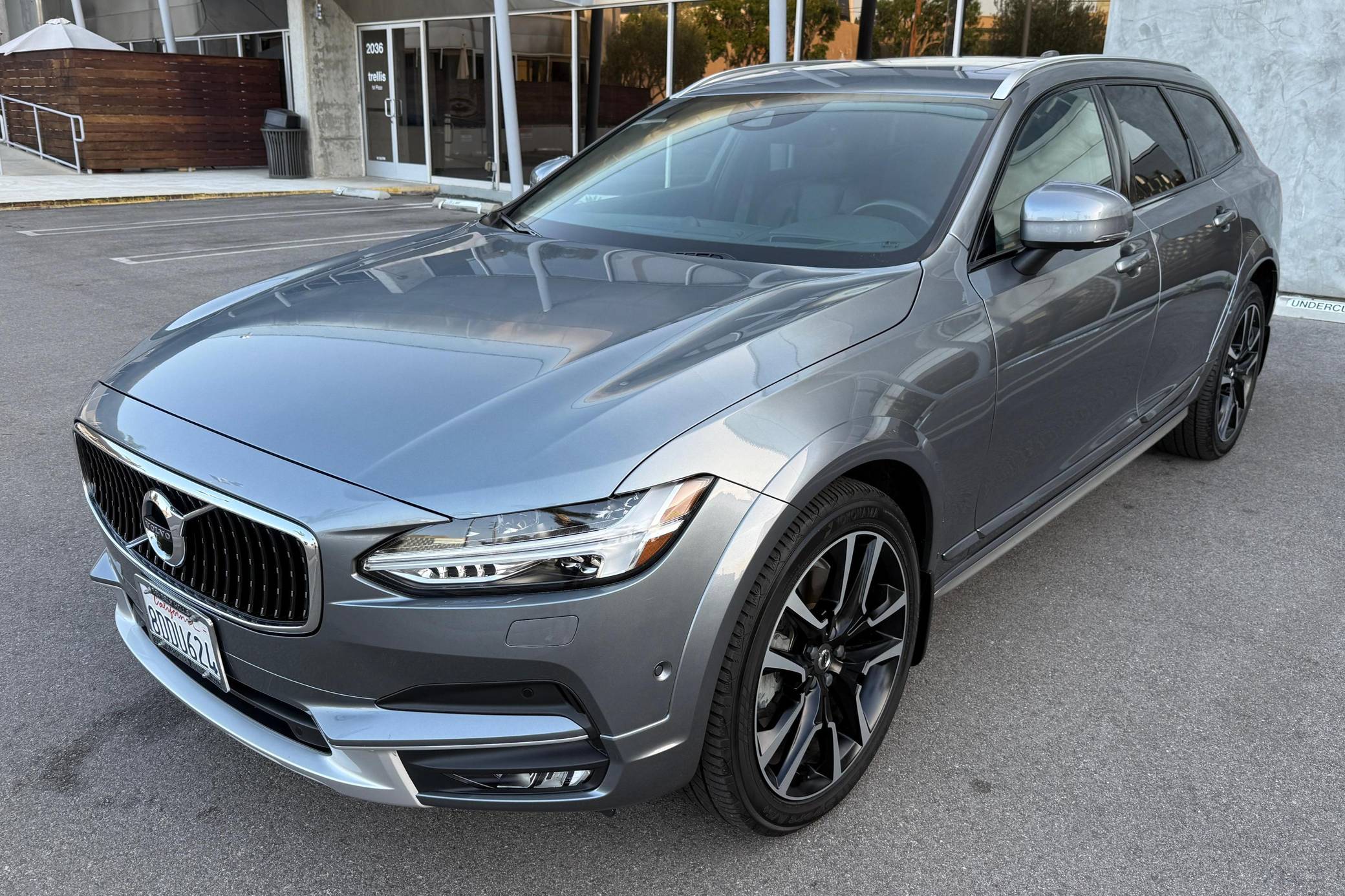 2018 Volvo V90 Cross Country T6