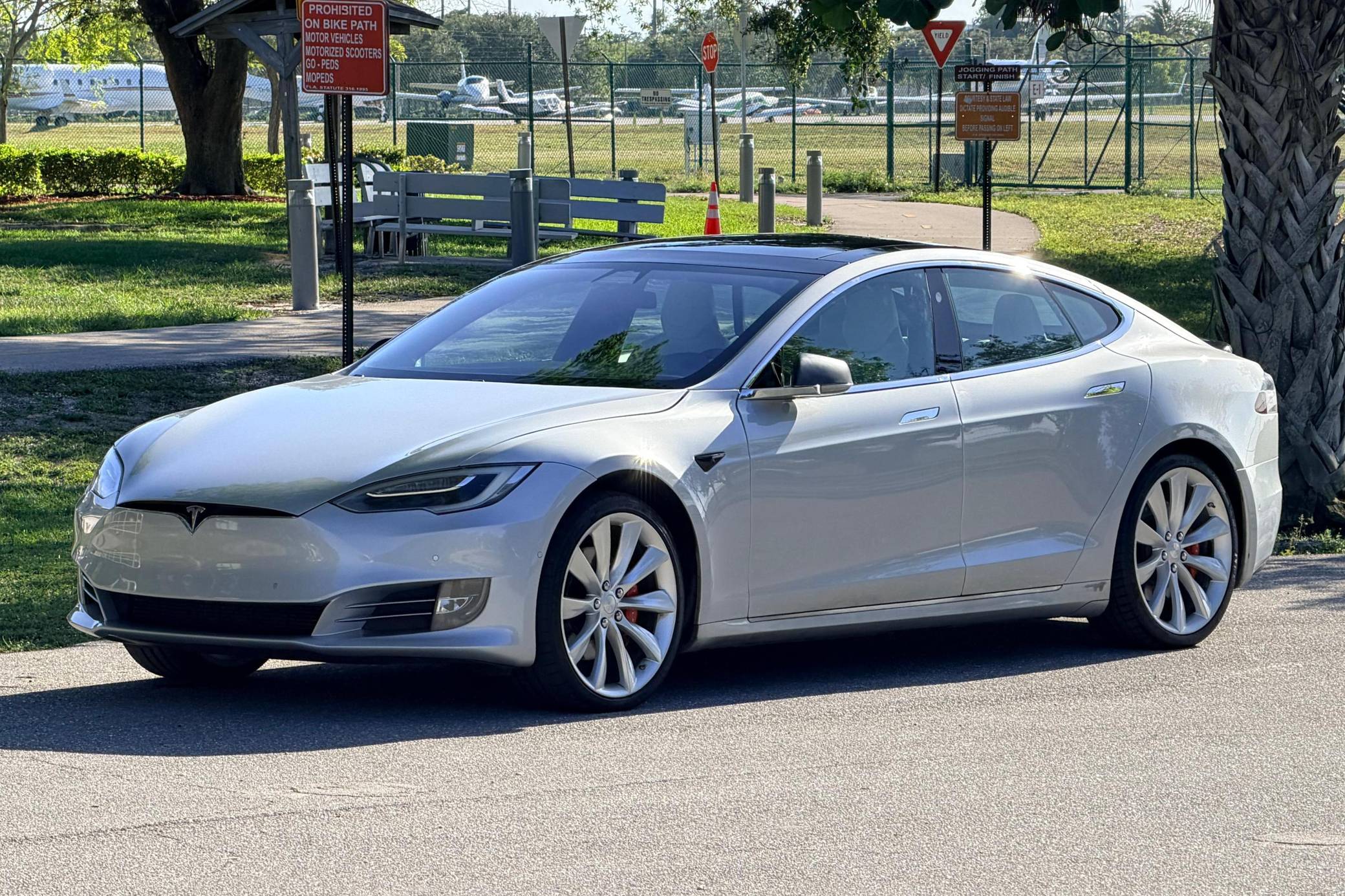 2016 Tesla S