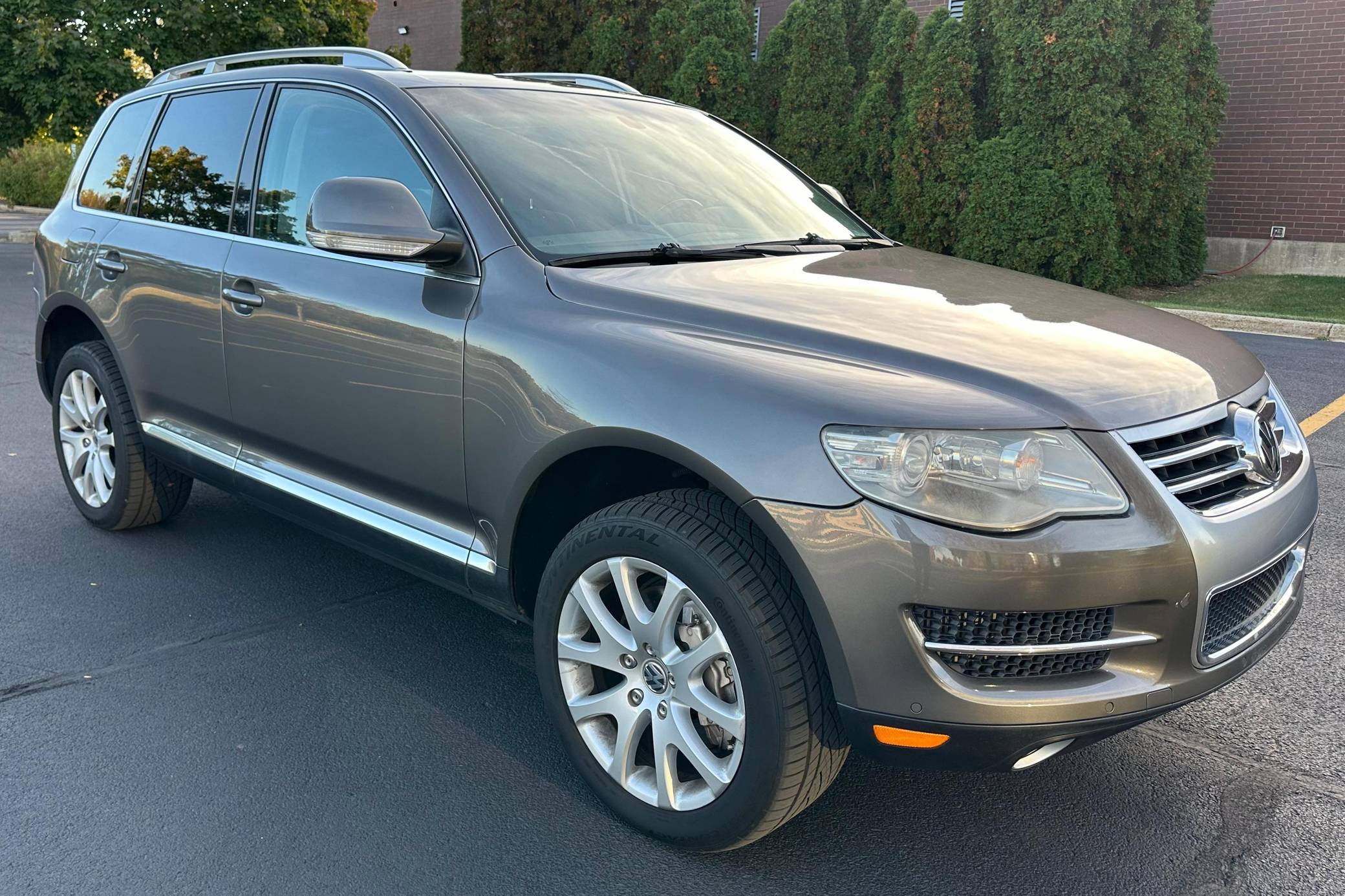 Burago 1/18 - VW Touareg V10 TDI Grise - Modèle D'expo Avec Boîte - Bon état