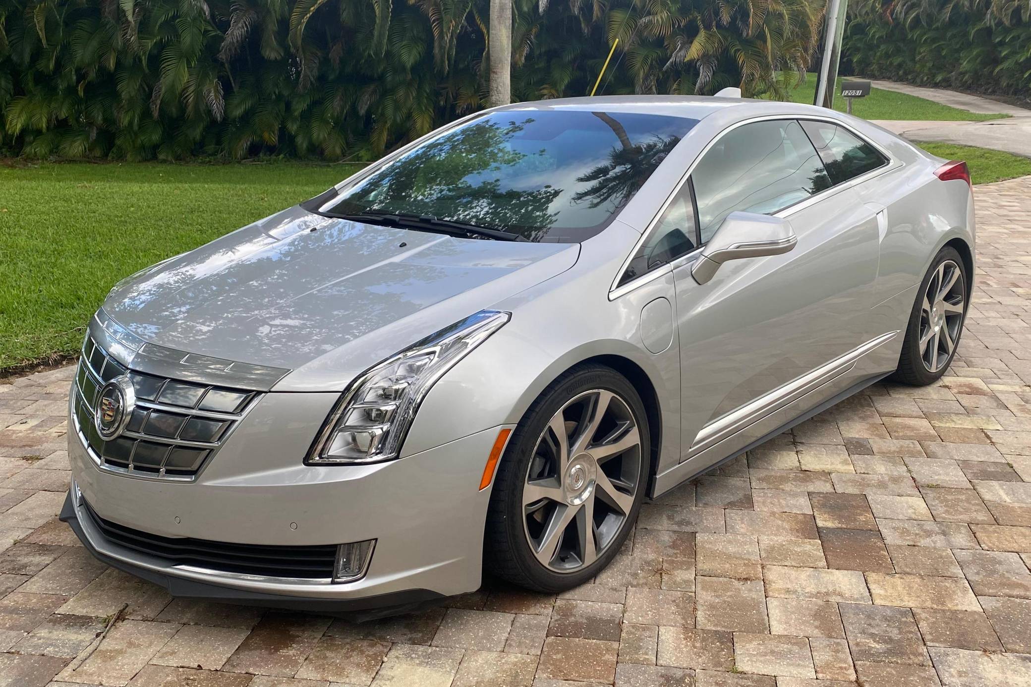 2014 Cadillac ELR