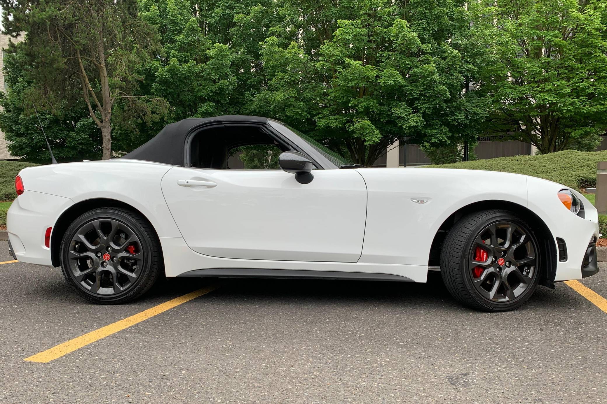 2018 Fiat 124 Spider Abarth VIN: JC1NFAEKXJ0139121 for Sale - Cars