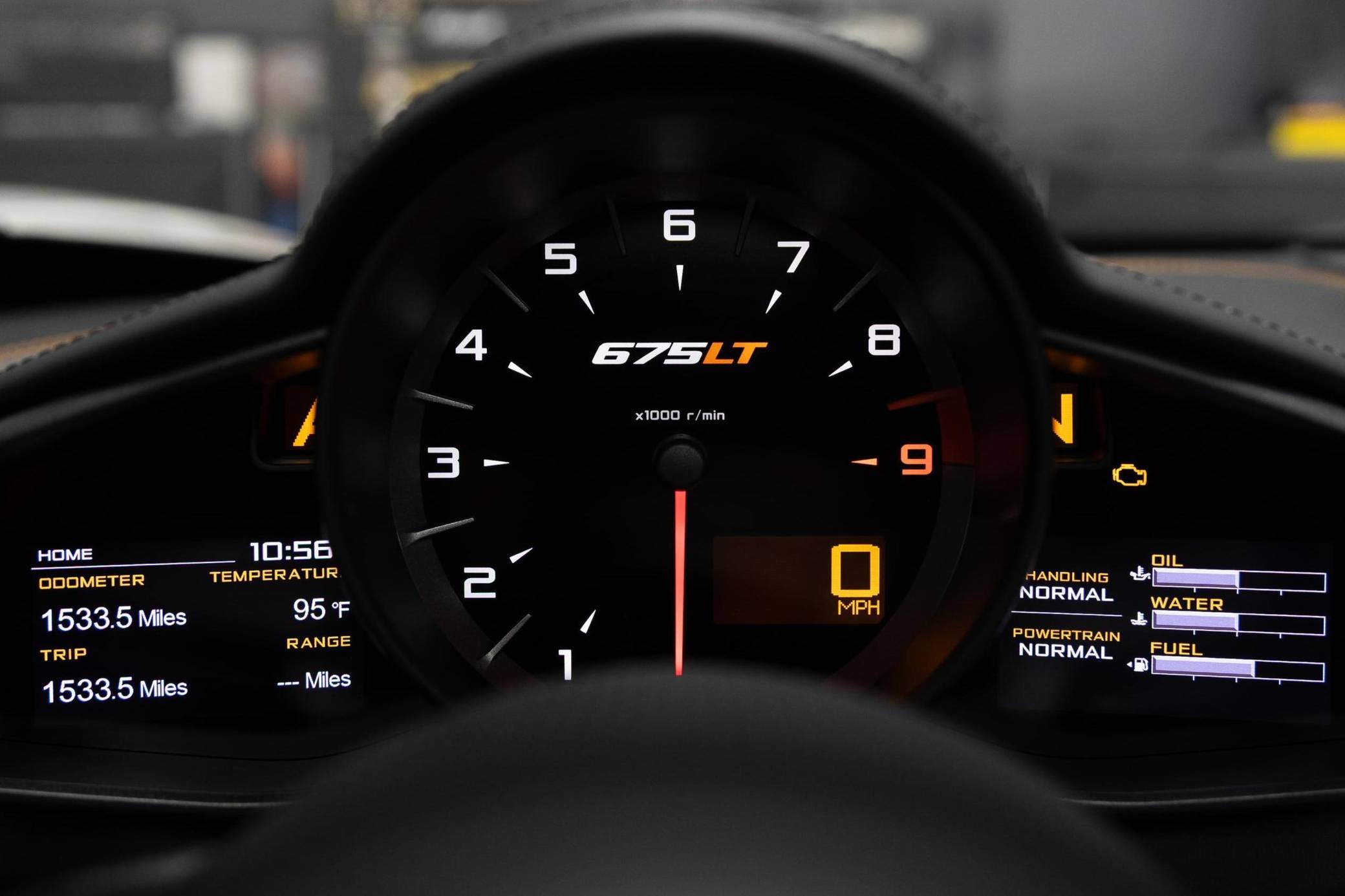 2016 McLaren 675LT Spider photo 9