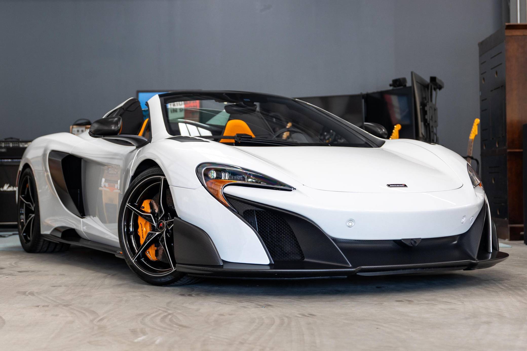 2016 McLaren 675LT Spider photo 15
