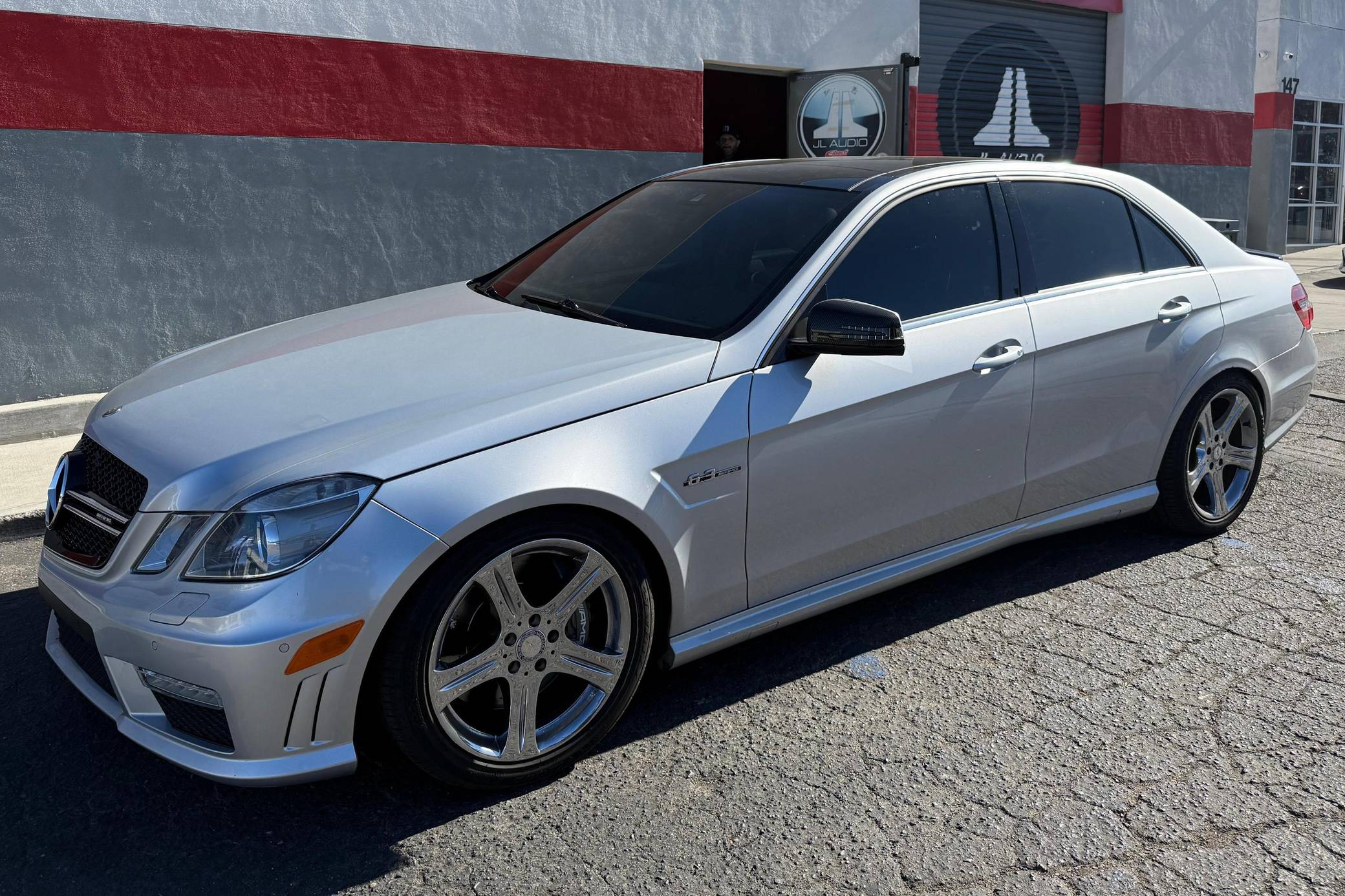 2010 Mercedes-Benz E63 AMG Sedan VIN: WDDHF7HB6AA092040 for Sale - Cars \u0026  Bids, image size:2080x1386