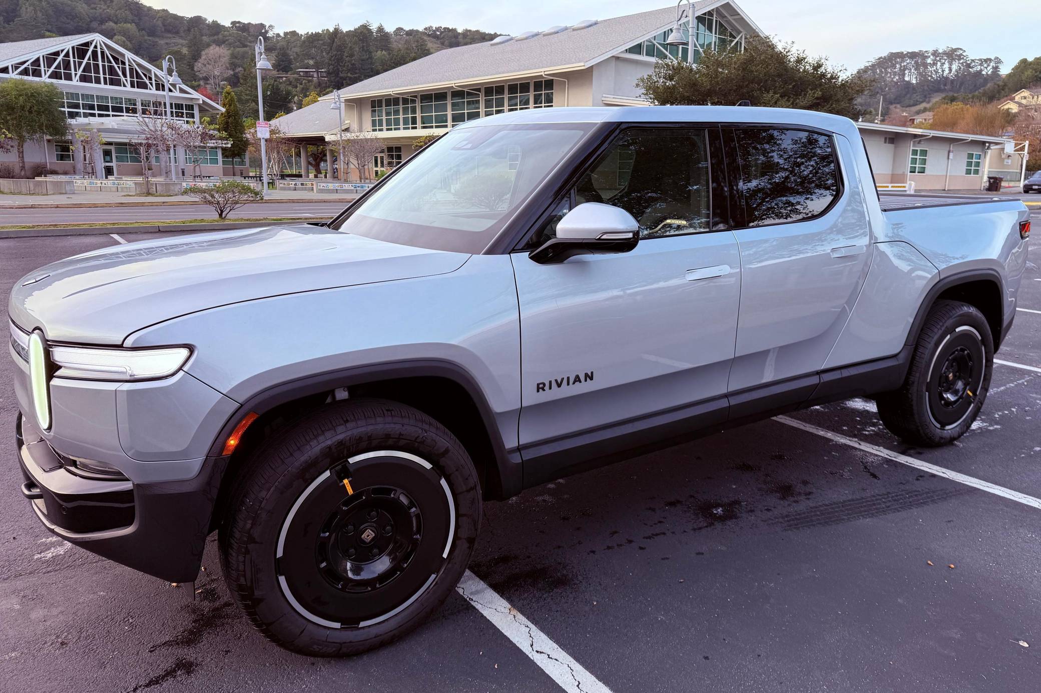 2025 Rivian R1T Adventure Edition