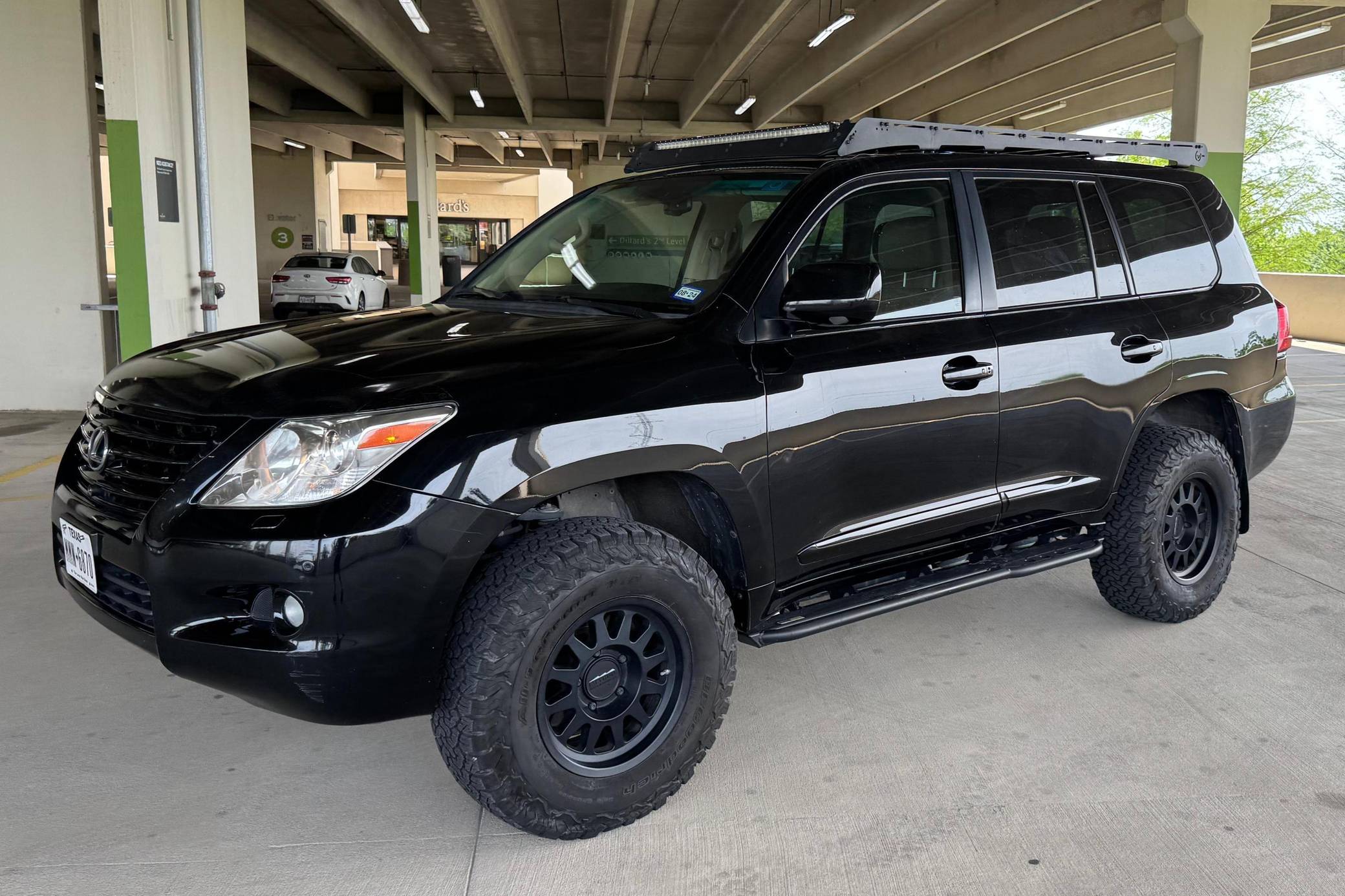 2011 Lexus LX 570 VIN: JTJHY7AX1B4081535 for Sale - Cars & Bids