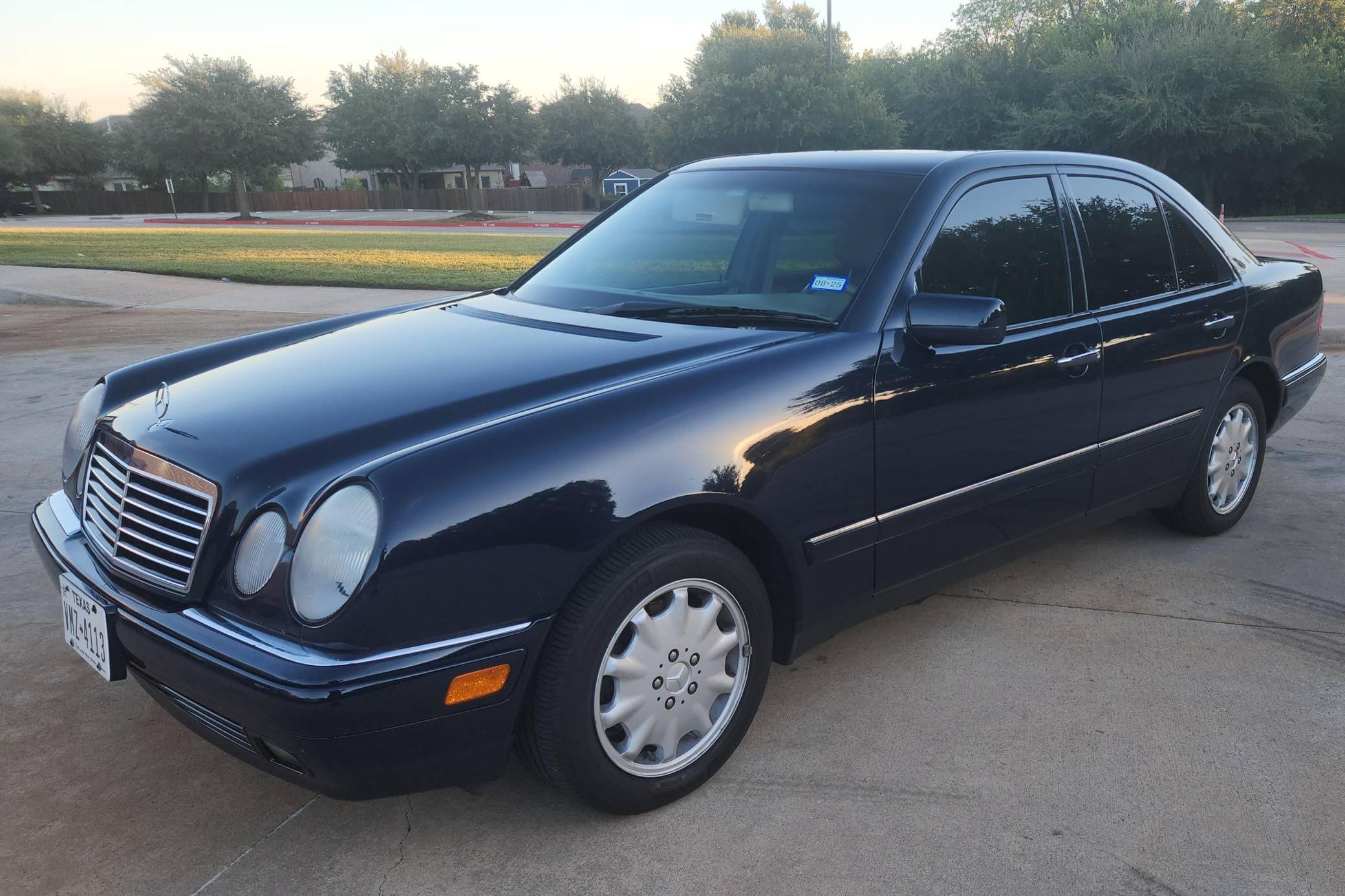 1998 Mercedes-Benz E320 Sedan