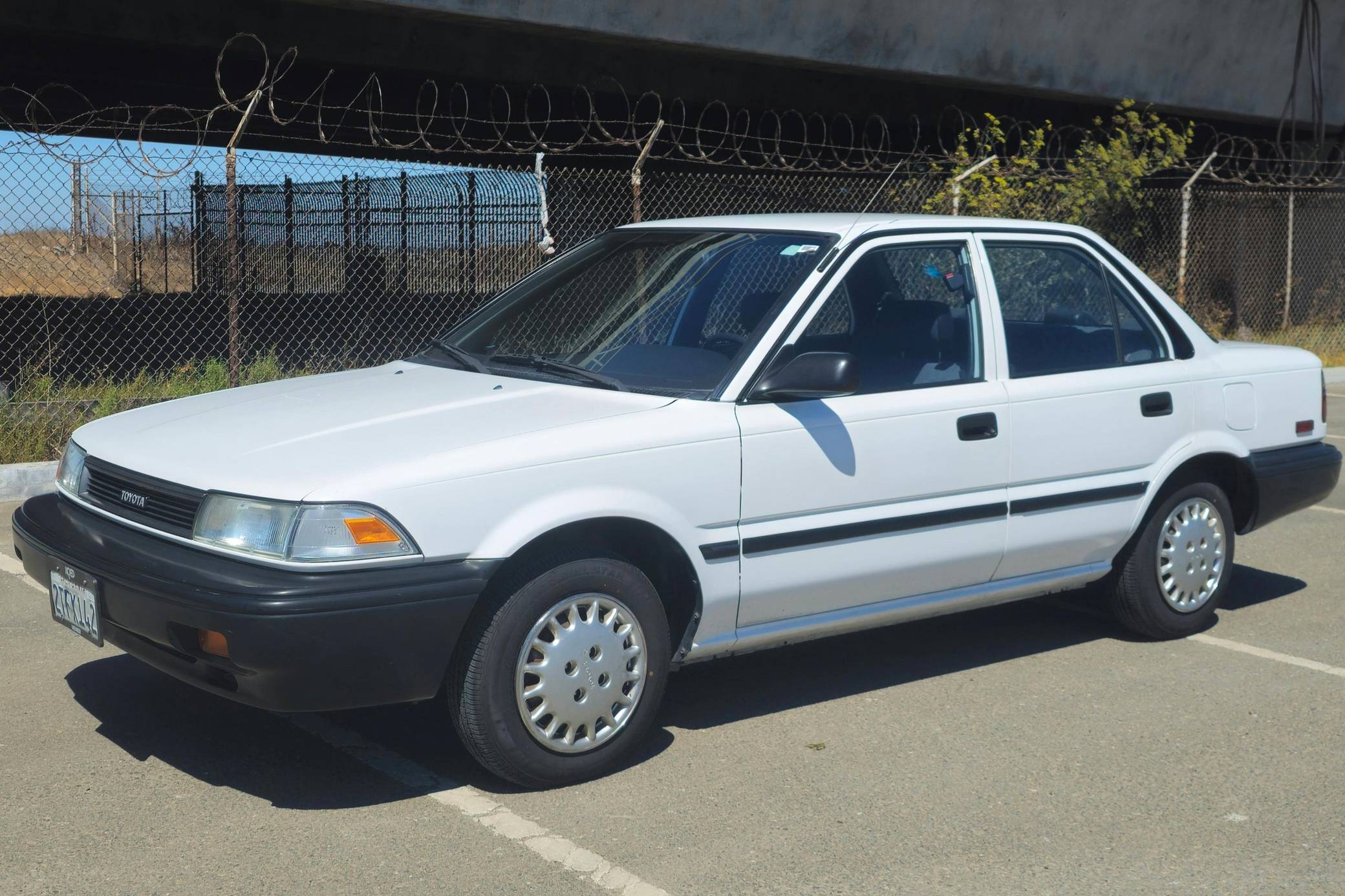 1990 Toyota Corolla DX Sedan