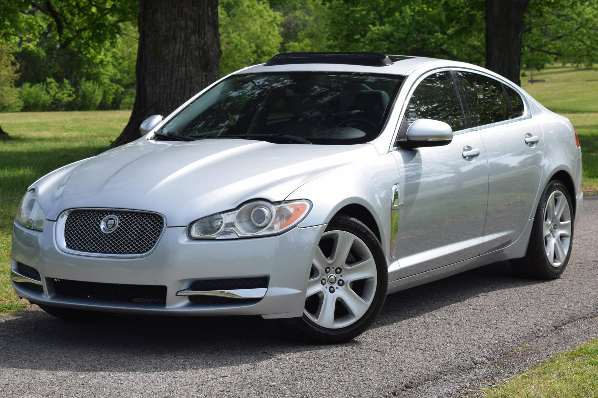 2010 Jaguar XF