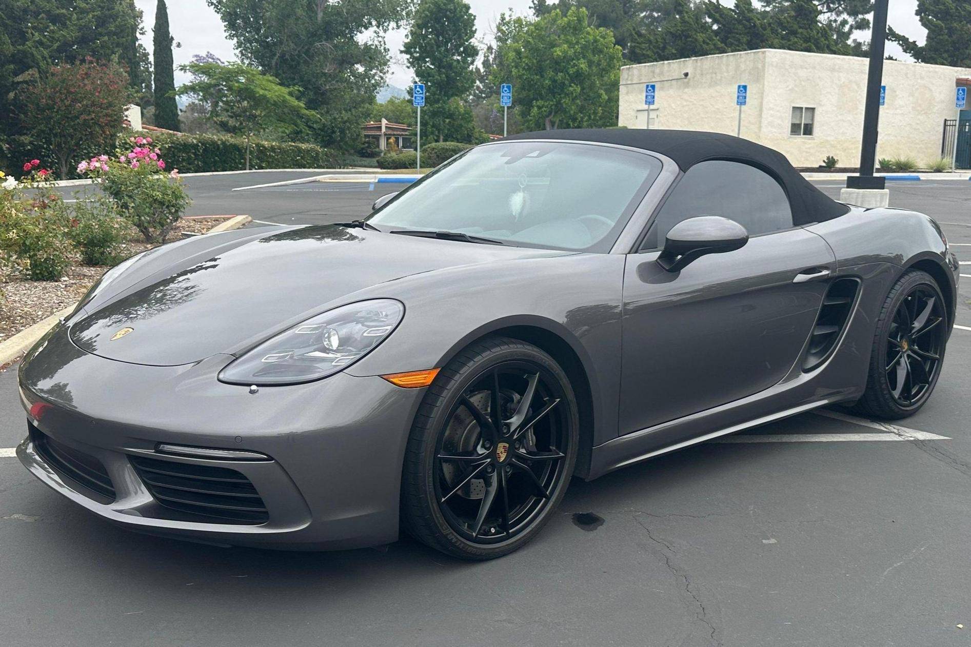 2018 Porsche 718 Boxster VIN: WP0CA2A82JS211023 for Sale - Cars & Bids
