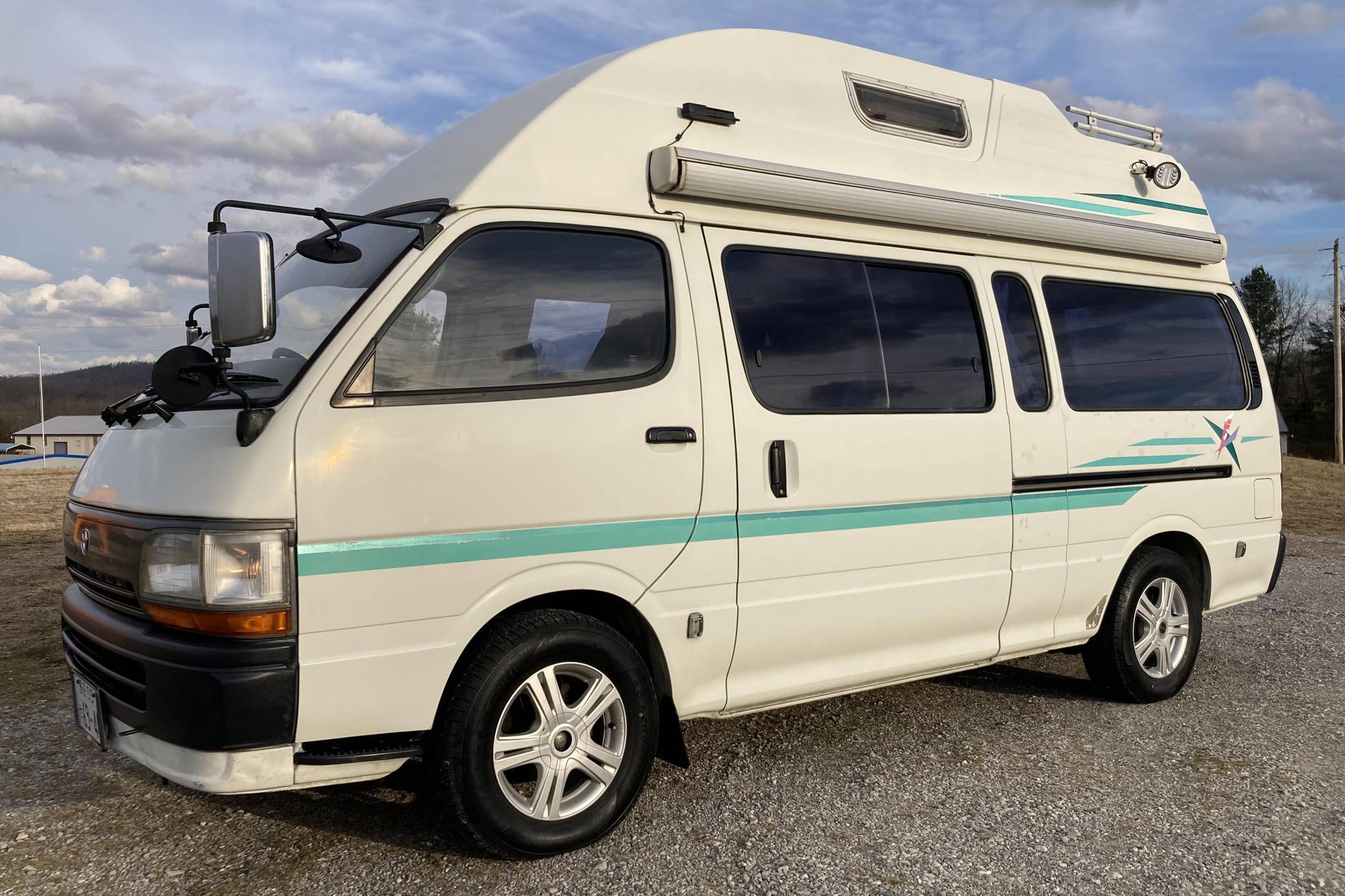 Buy toyota sale hiace campervan