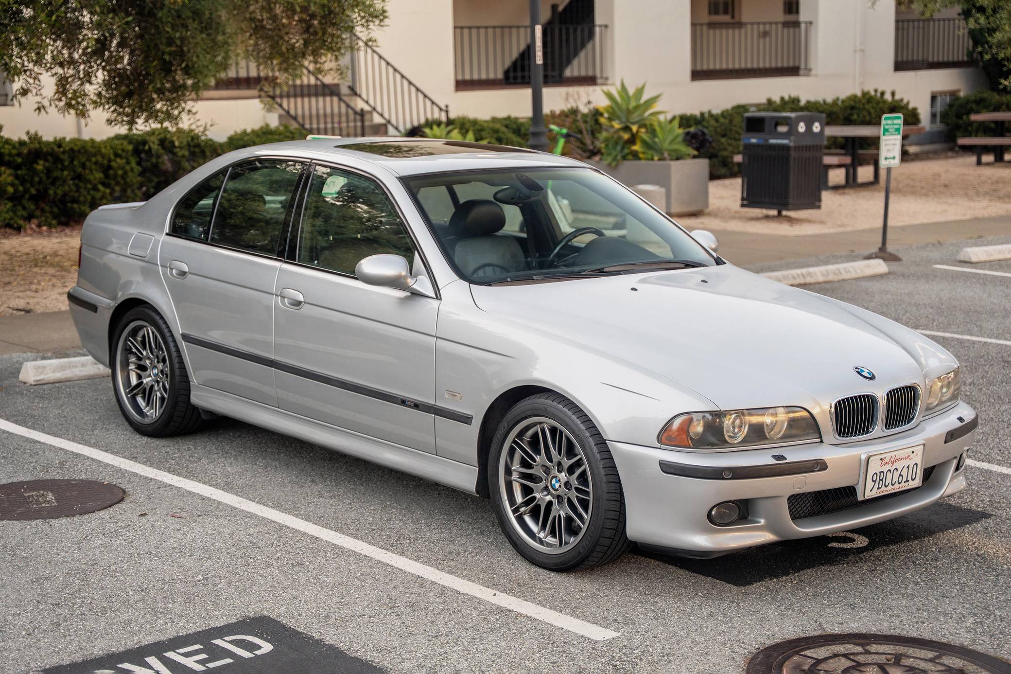 2002 BMW E39 M5