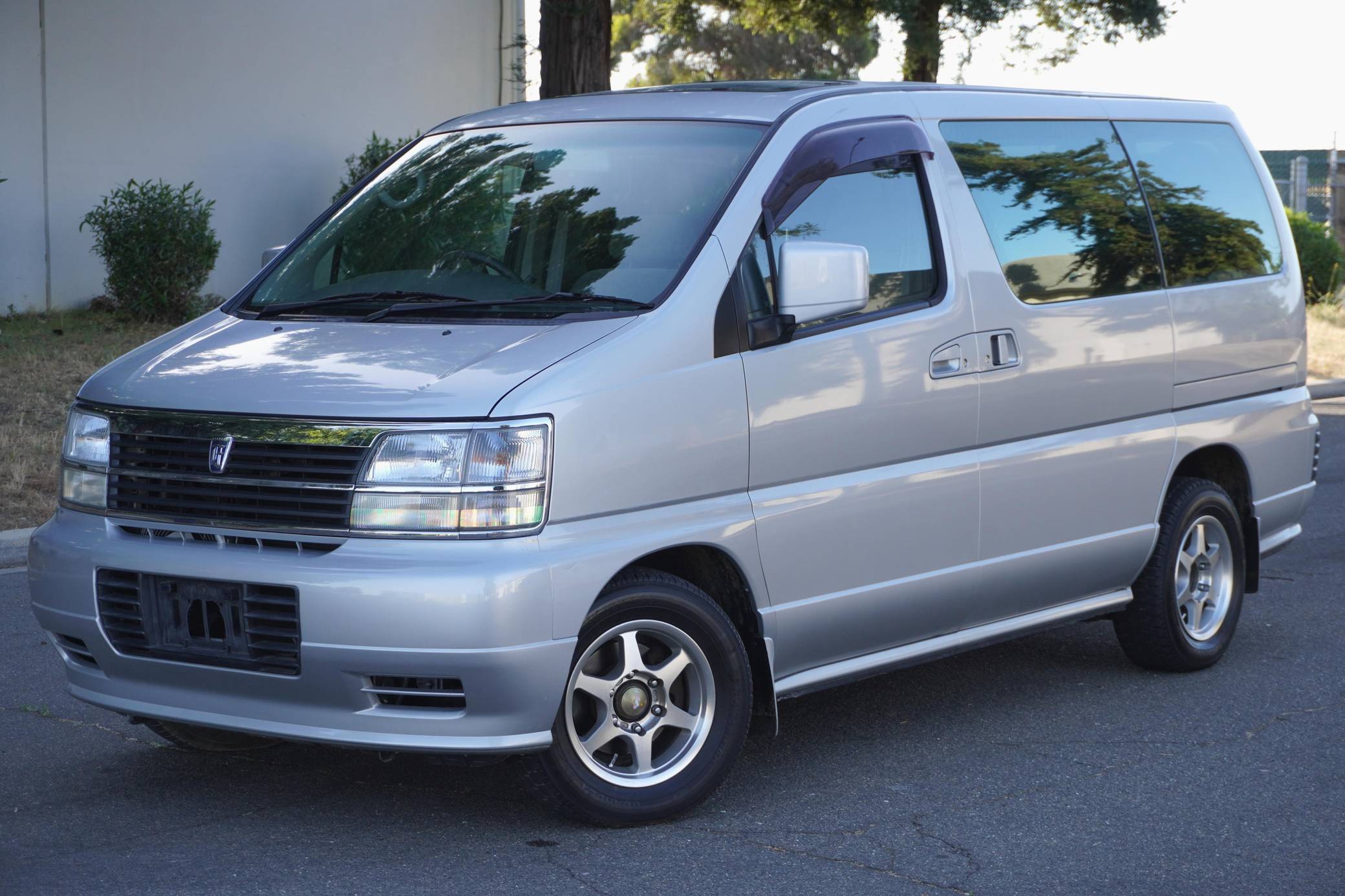 1998 Nissan Elgrand Homy V