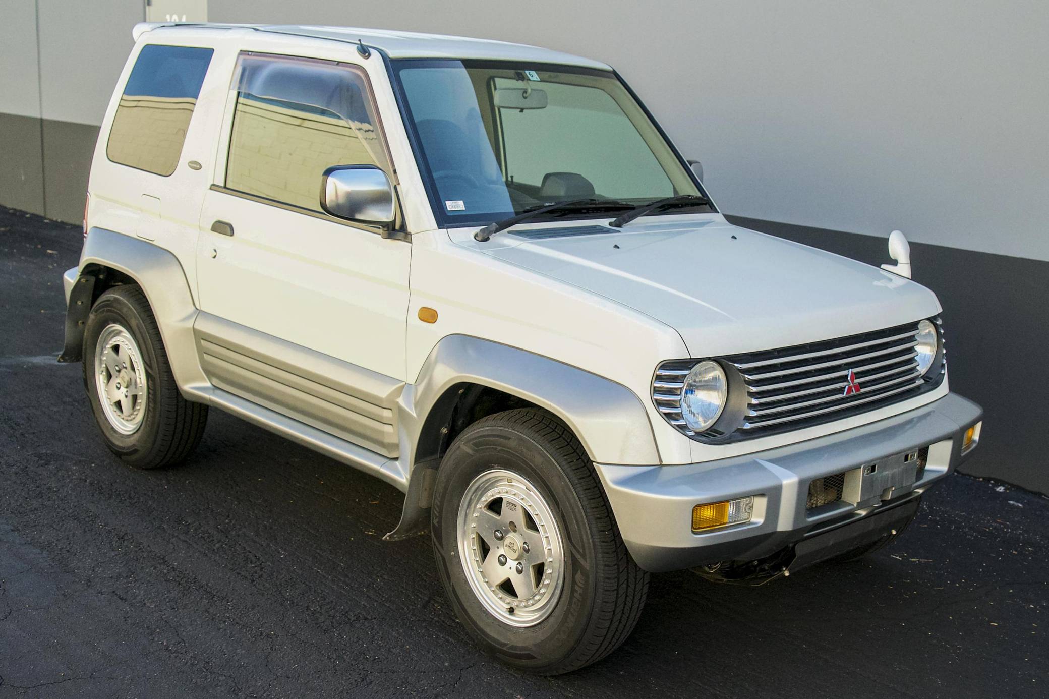 1998 Mitsubishi Pajero Junior ZR-II 4x4