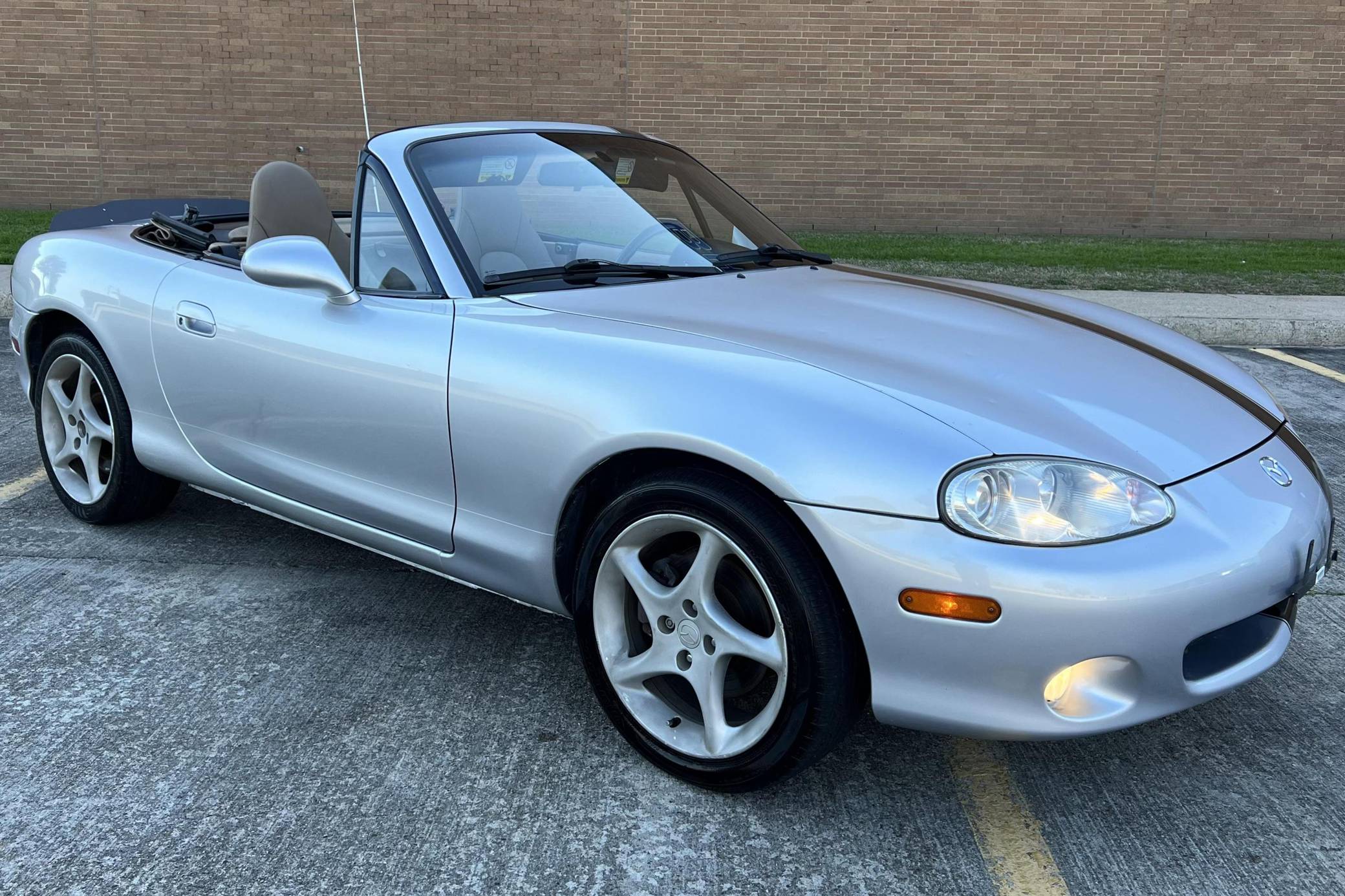 2002 Mazda MX-5 Miata LS for Sale - Cars & Bids