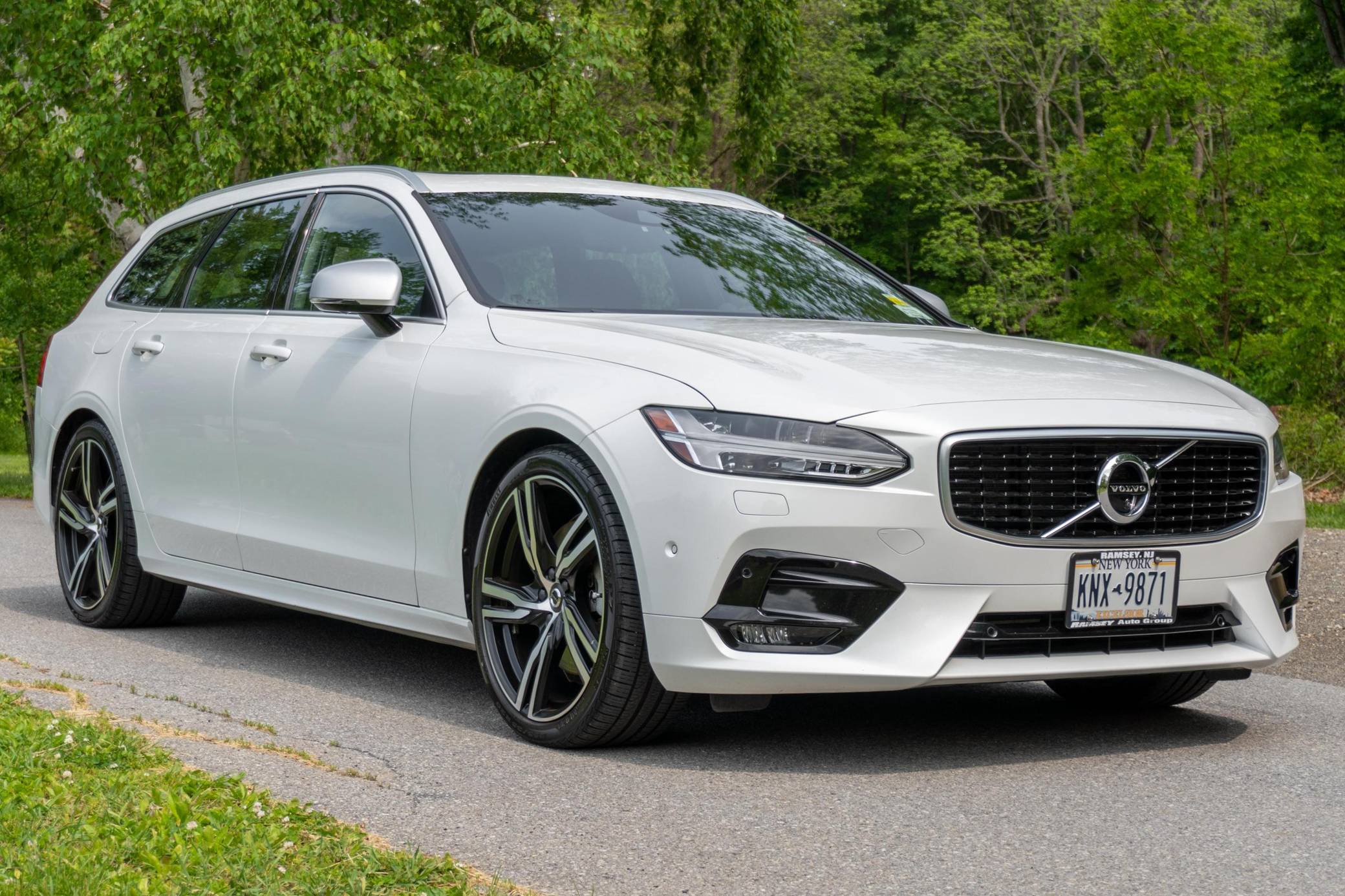 2019 Volvo V90 T6 R-Design AWD