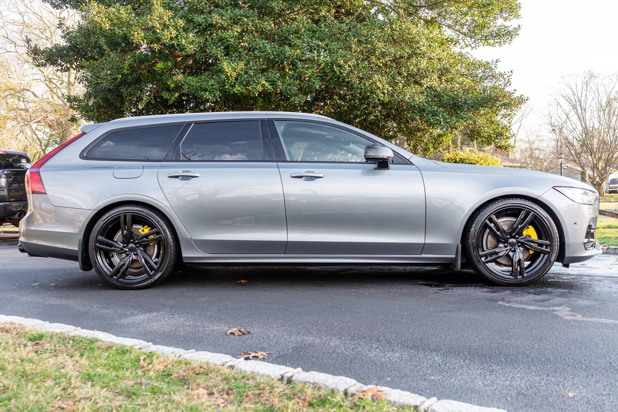 2019 Volvo V90 T6 R-Design AWD