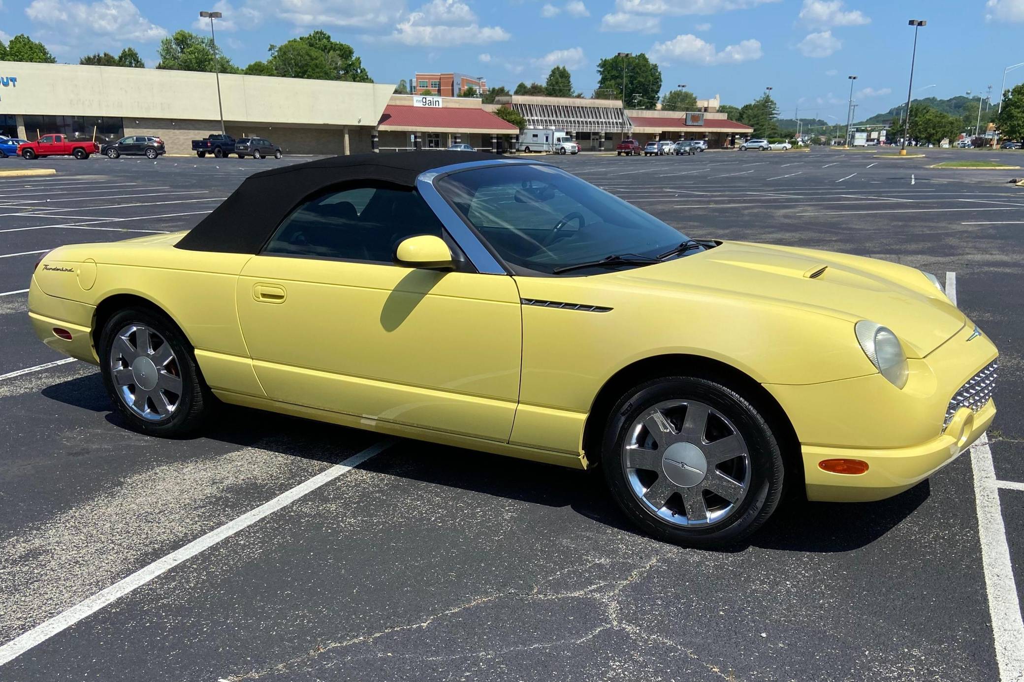 THUNDERBIRD　ヴィンテージ　イエロー #132 2002 Ford Thunderbird for Sale - Cars & Bids