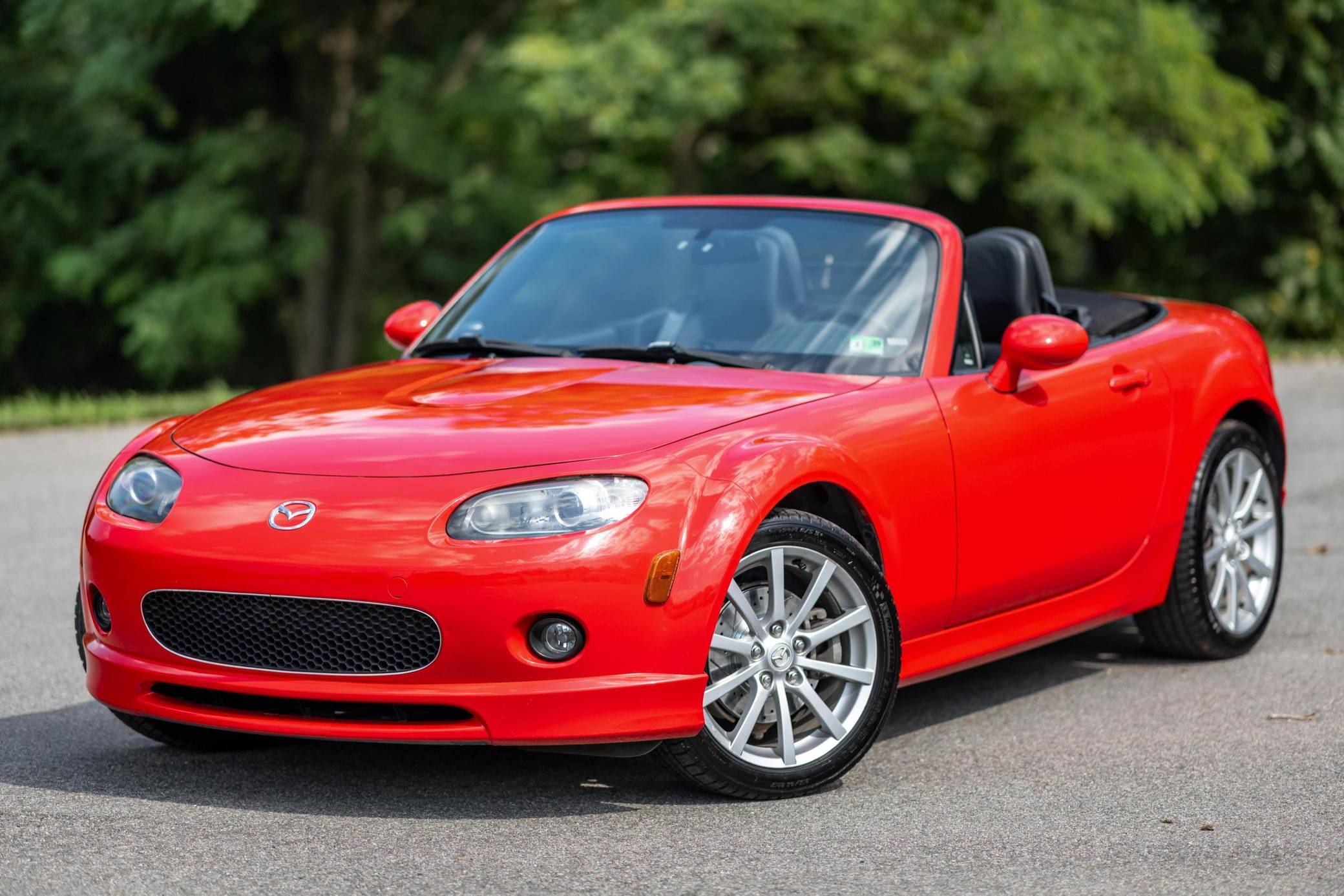2006 Mazda MX-5 Miata Grand Touring VIN: JM1NC25F760112910 for