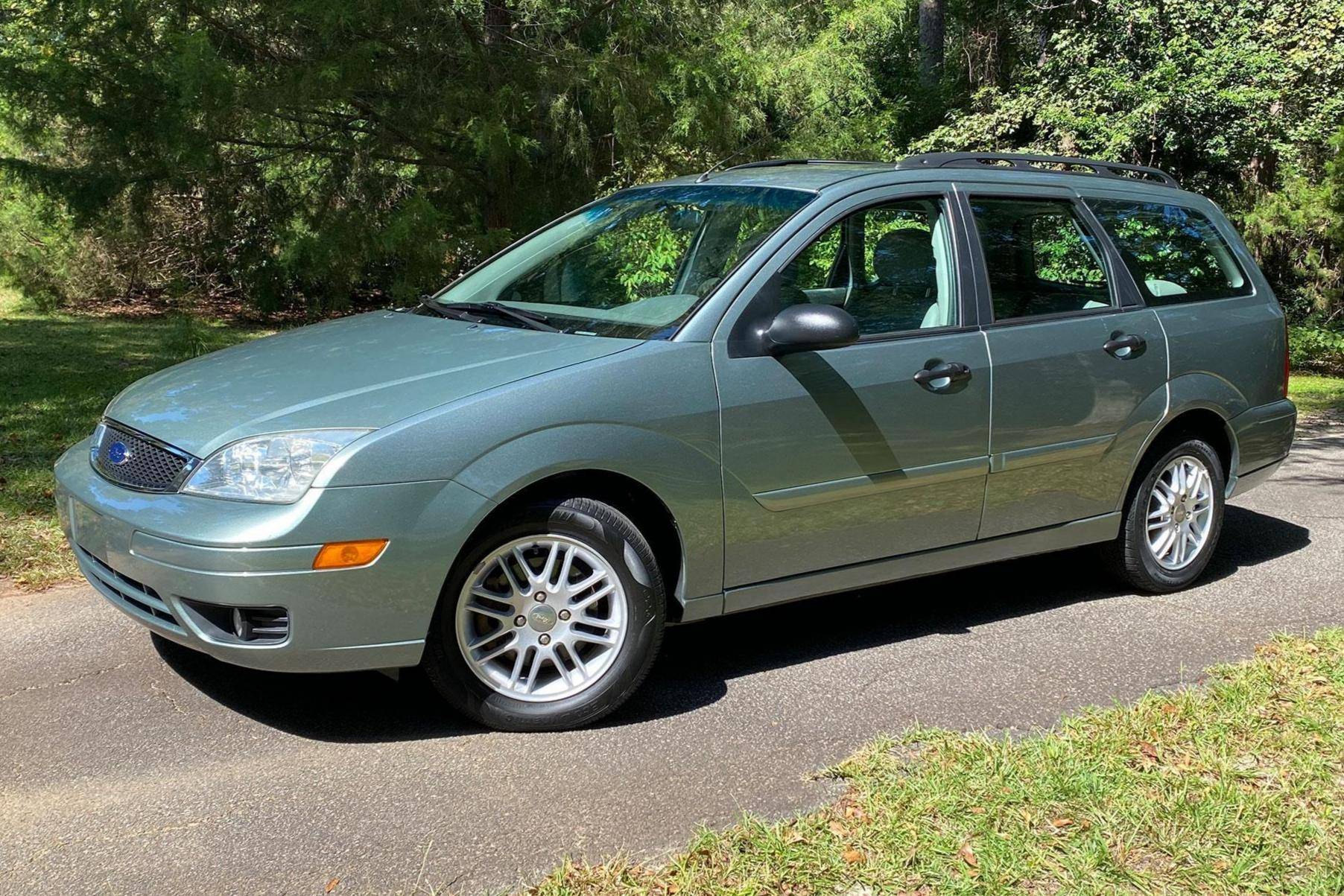 2005 Ford Focus ZXW SES Wagon VIN: 1FAHP36N85W171849 for