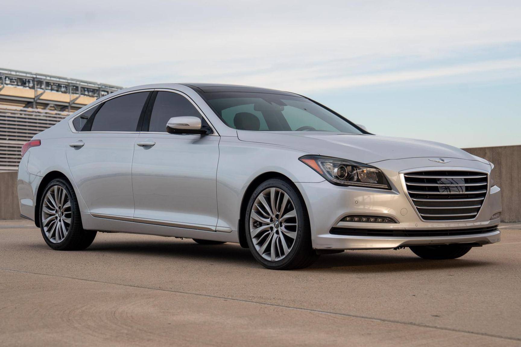 2015 Hyundai Genesis 5.0 VIN: KMHGN4JF5FU082430 for Sale - Cars & Bids
