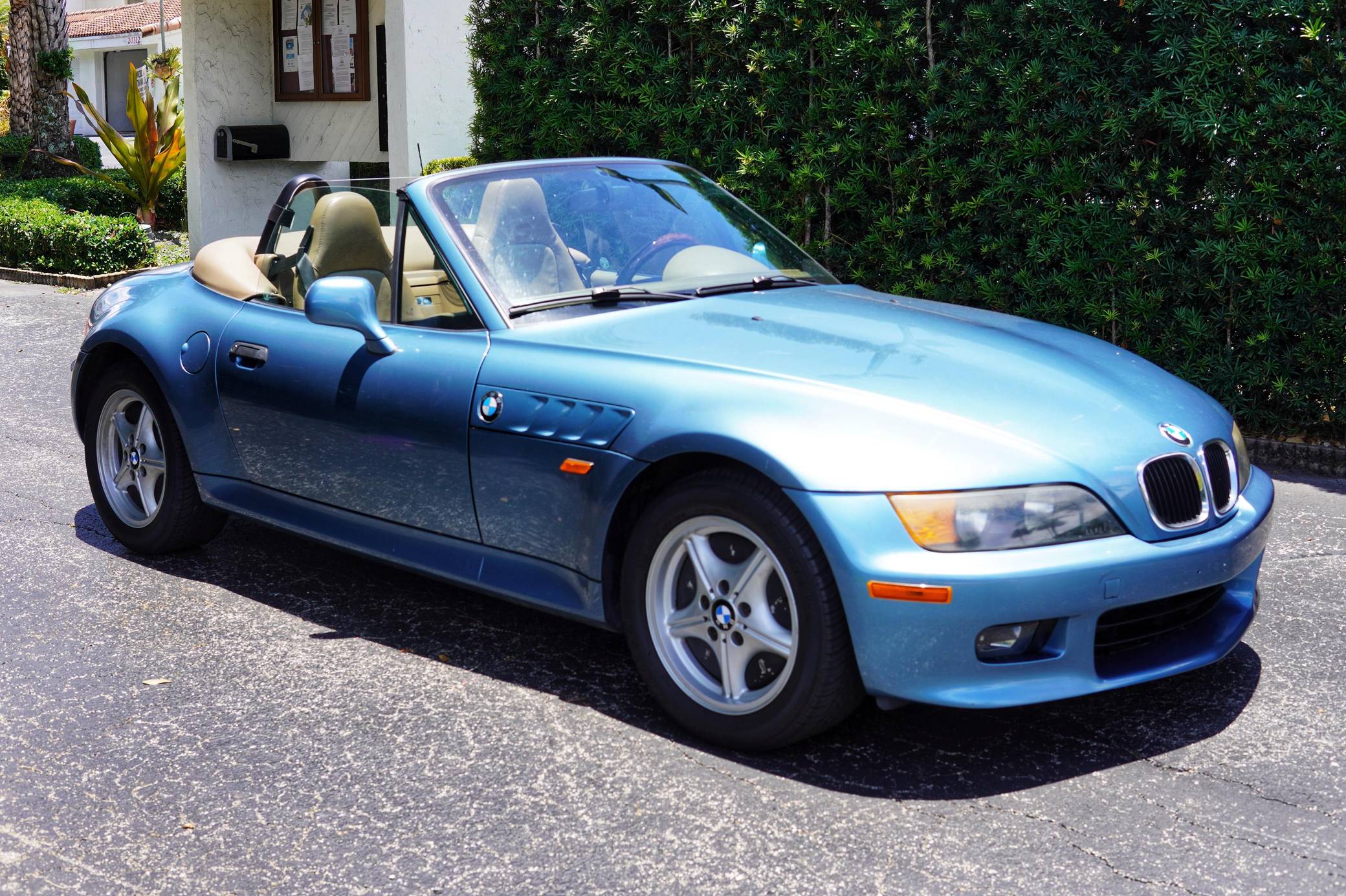 1999 BMW Z3 2.3i Roadster VIN: 4USCH933XXLF79357 for Sale - Cars