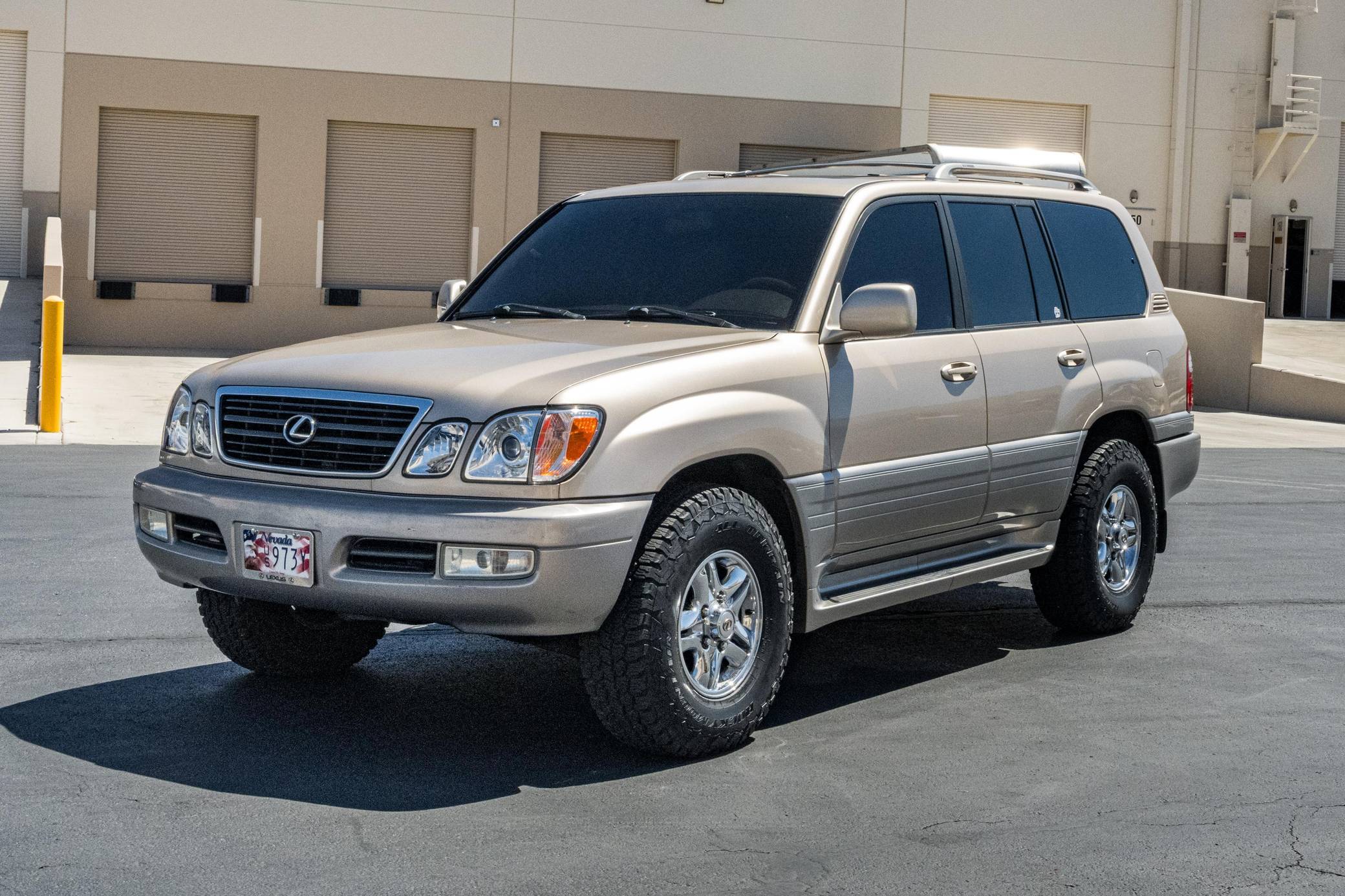 2000 Lexus LX