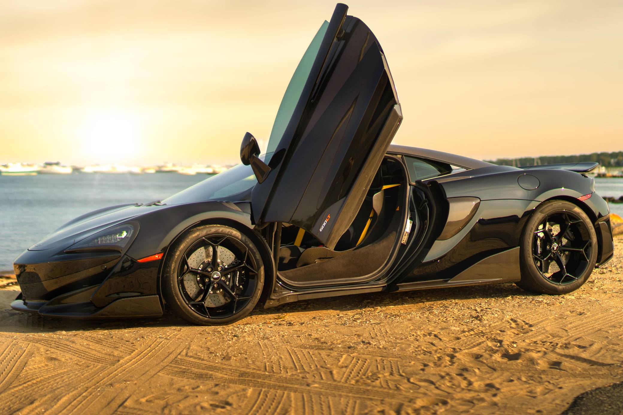 2019 McLaren 600LT photo 31