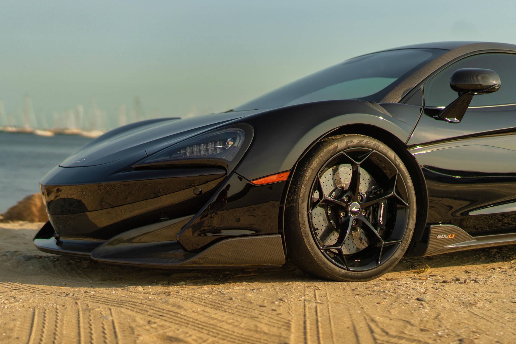 2019 McLaren 600LT photo 36