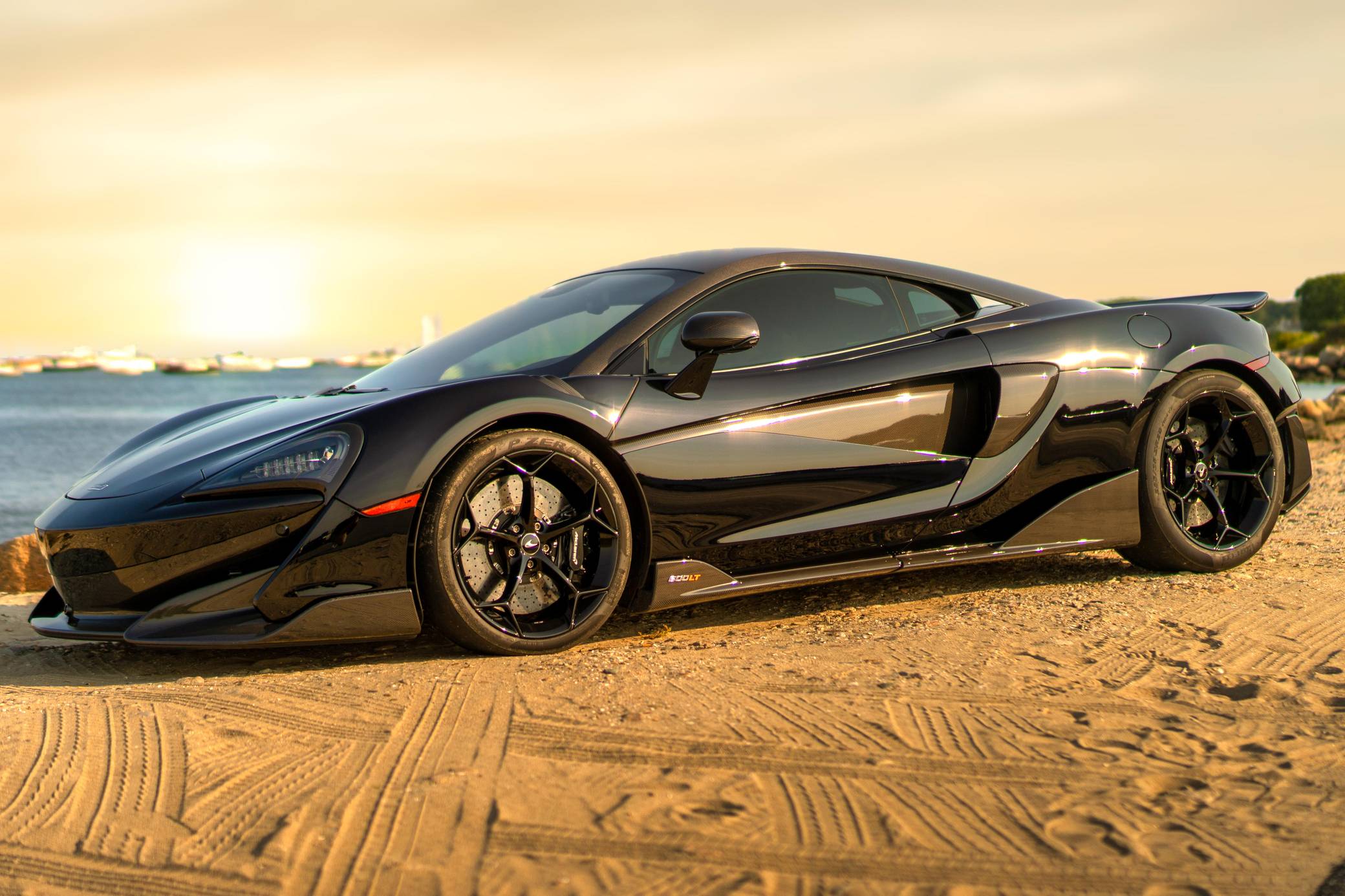 2019 McLaren 600LT photo 16