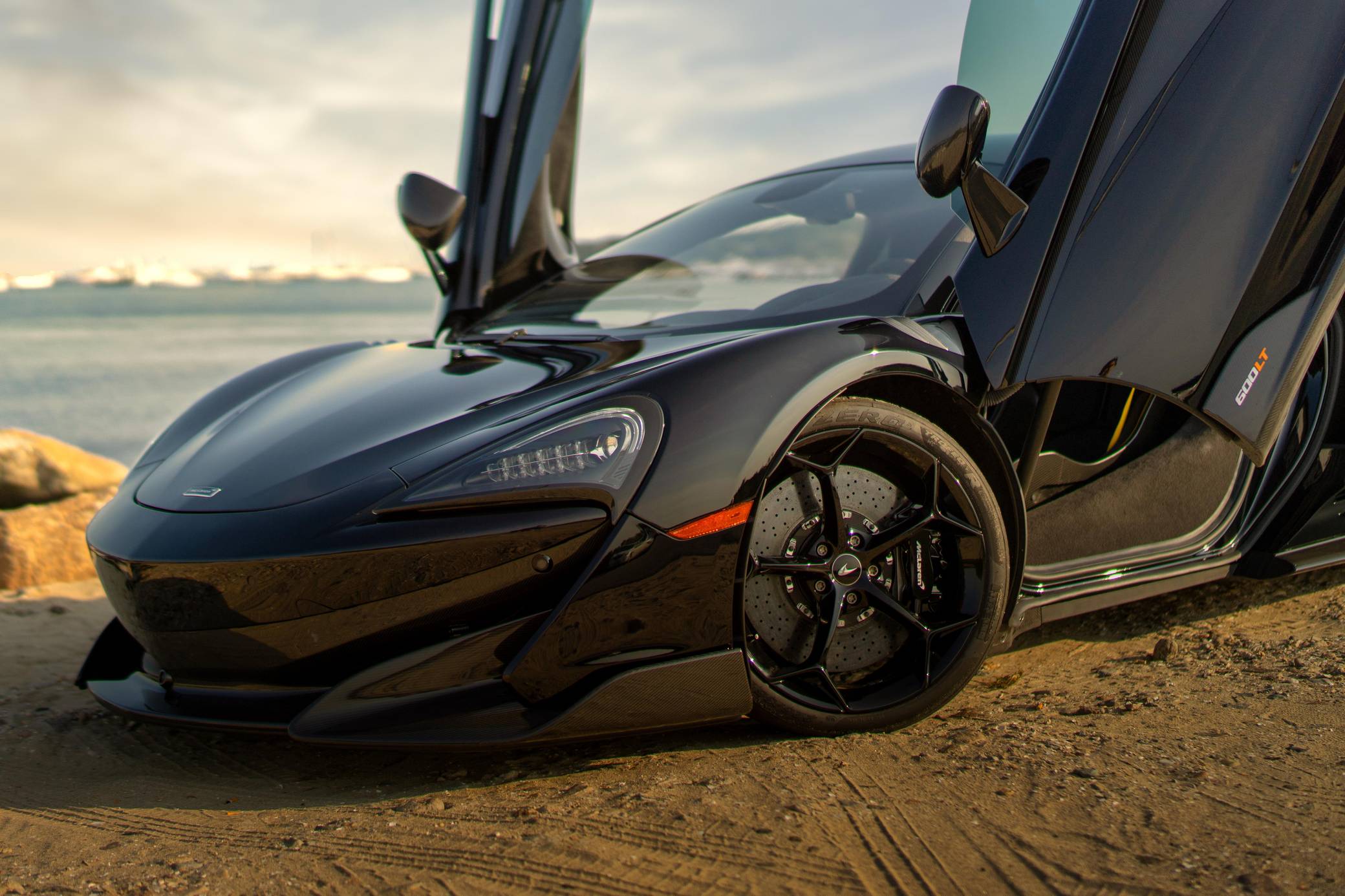 2019 McLaren 600LT photo 38