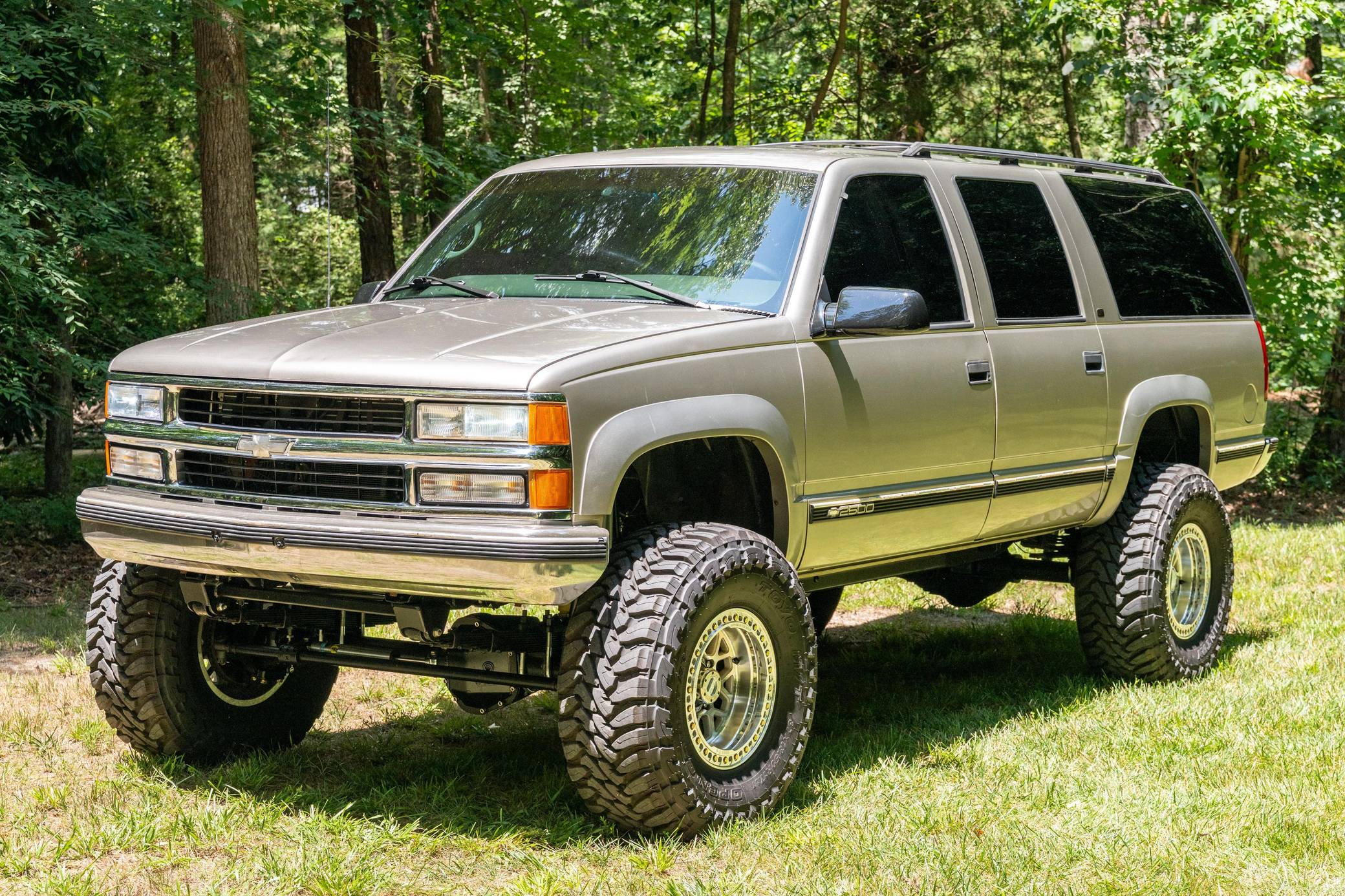 1999 Chevrolet Suburban K2500 LS 4x4